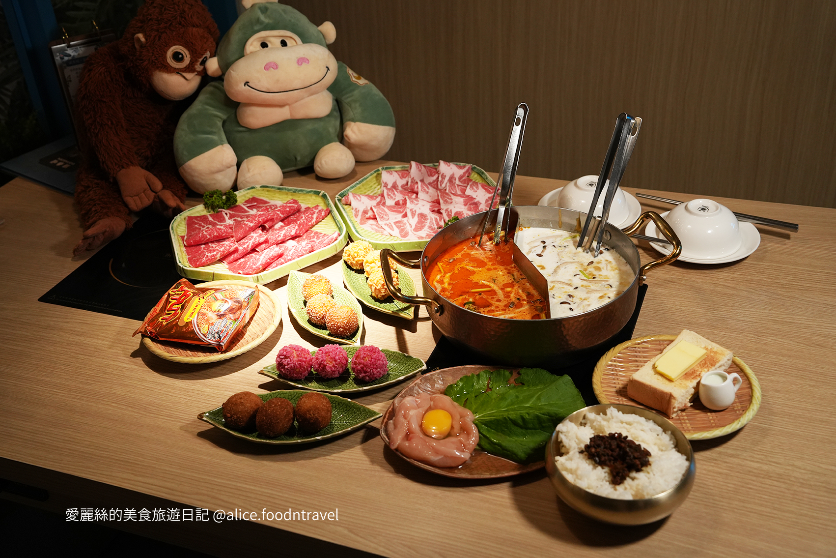 台中北區美食 台中北區餐廳推薦 台中北區必吃 台中約會餐廳 台中慶生餐廳 台中泰式餐廳 台中火鍋餐廳 台中火鍋推薦 台中必吃火鍋 台中南洋火鍋 台中東南亞料理 鍋泰暖 南洋風味火鍋 生日禮 當月壽星 台中泰式火鍋 台中冬陰功 台中自助吧 台中自助吧吃到飽 台中南洋料理