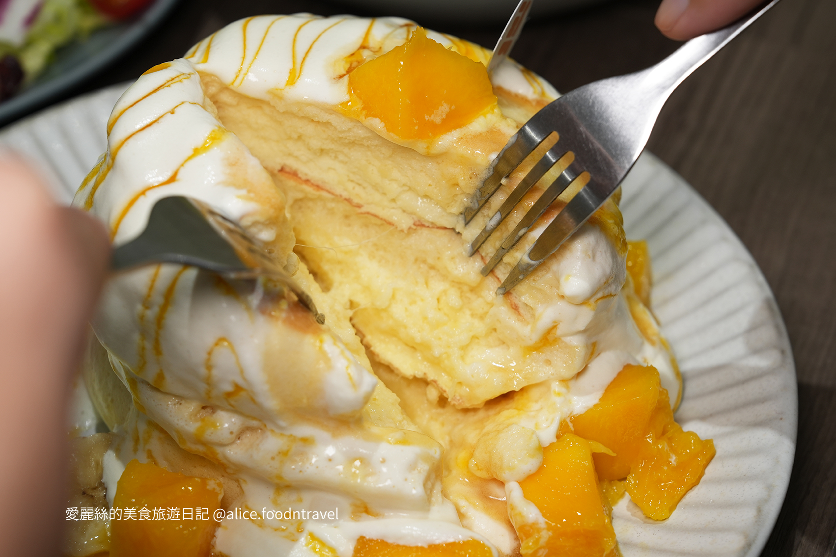 基隆美食 基隆咖啡廳 海景咖啡 基隆海景 基隆咖啡推薦 基隆下午茶 基隆舒芙蕾 基隆鬆餅 基隆甜點 基隆義大利麵 基隆燉飯 基隆早午餐 基隆小店 基隆網美店 基隆彩虹屋