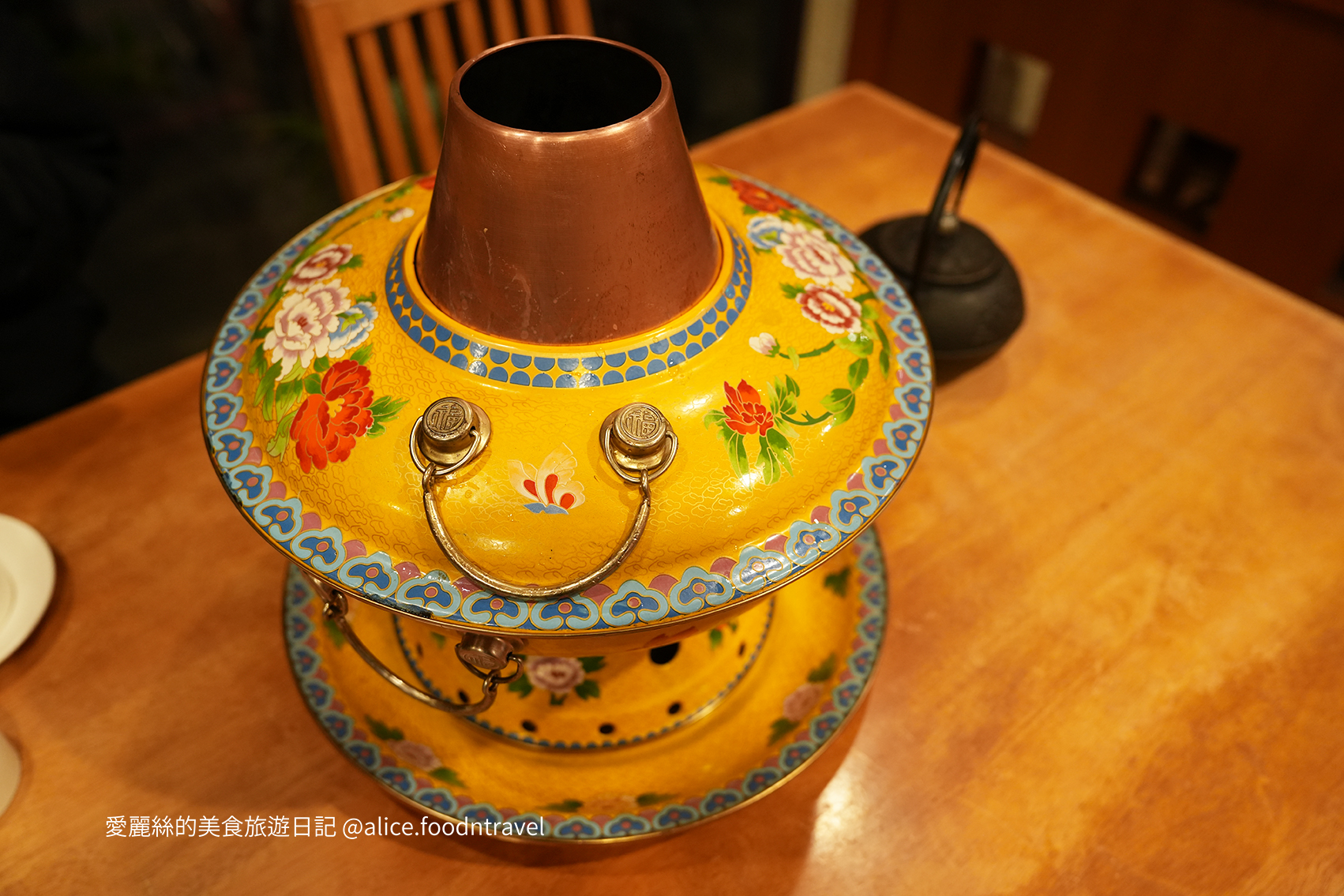 台中西屯美食台中火鍋台中鴛鴦鍋台中酸菜白肉鍋台中麻辣鍋台中必吃台中聚餐餐廳台中慶生餐廳西屯餐廳西屯火鍋徠圍爐北方風味館徠圍爐酸菜白肉鍋