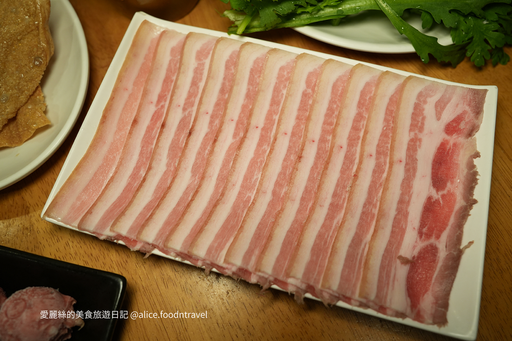 台中西屯美食台中火鍋台中鴛鴦鍋台中酸菜白肉鍋台中麻辣鍋台中必吃台中聚餐餐廳台中慶生餐廳西屯餐廳西屯火鍋徠圍爐北方風味館徠圍爐酸菜白肉鍋