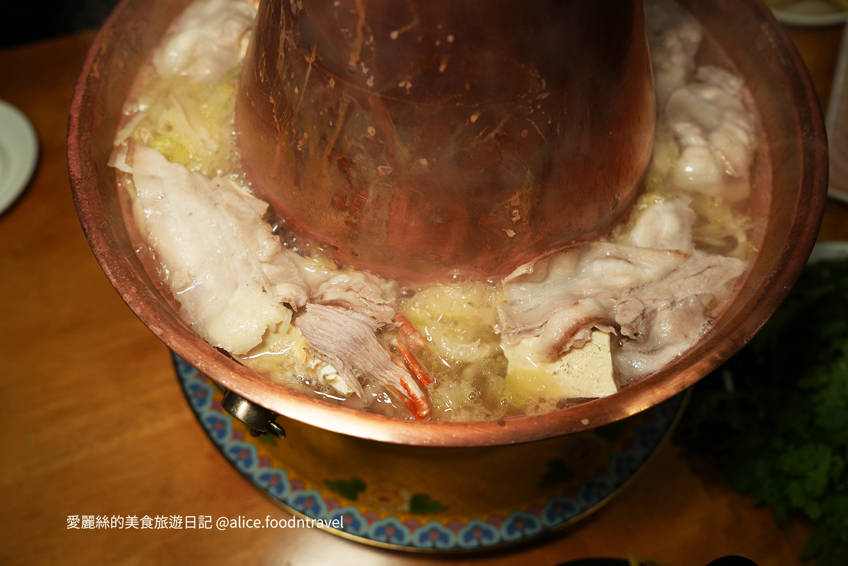 台中西屯美食台中火鍋台中鴛鴦鍋台中酸菜白肉鍋台中麻辣鍋台中必吃台中聚餐餐廳台中慶生餐廳西屯餐廳西屯火鍋徠圍爐北方風味館徠圍爐酸菜白肉鍋