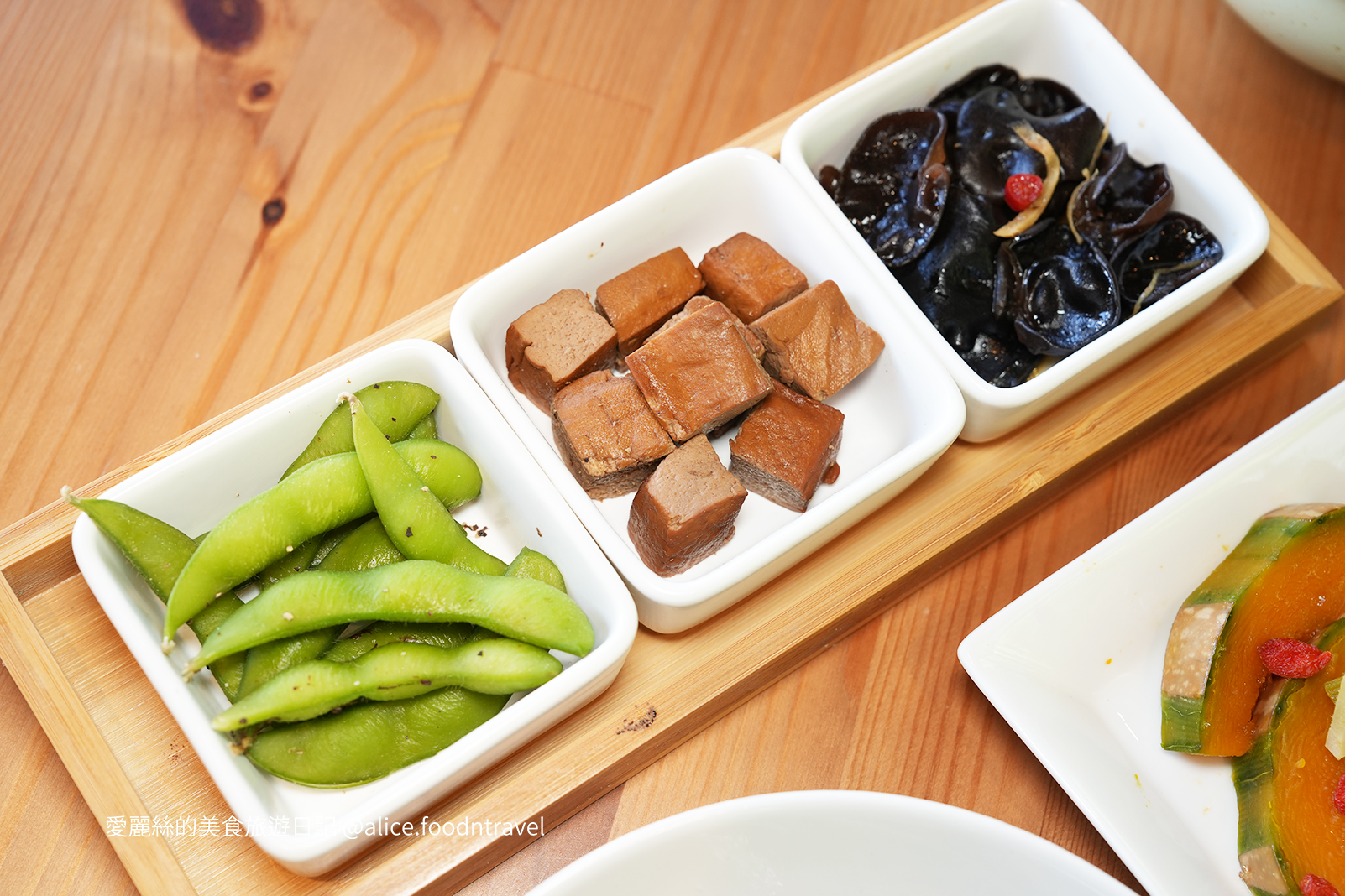 南投美食 日月潭咖啡 日月潭懶人露營 南投懶人露營 南投無菜單料理 南投隱藏景點 日月潭必吃 日月潭無菜單料理 南投咖啡 日月潭甜點 南投甜點 魚池咖啡 魚池露營 魚池美食 日月潭隱藏美食 日月潭美食 日月潭度假 日月潭秘境