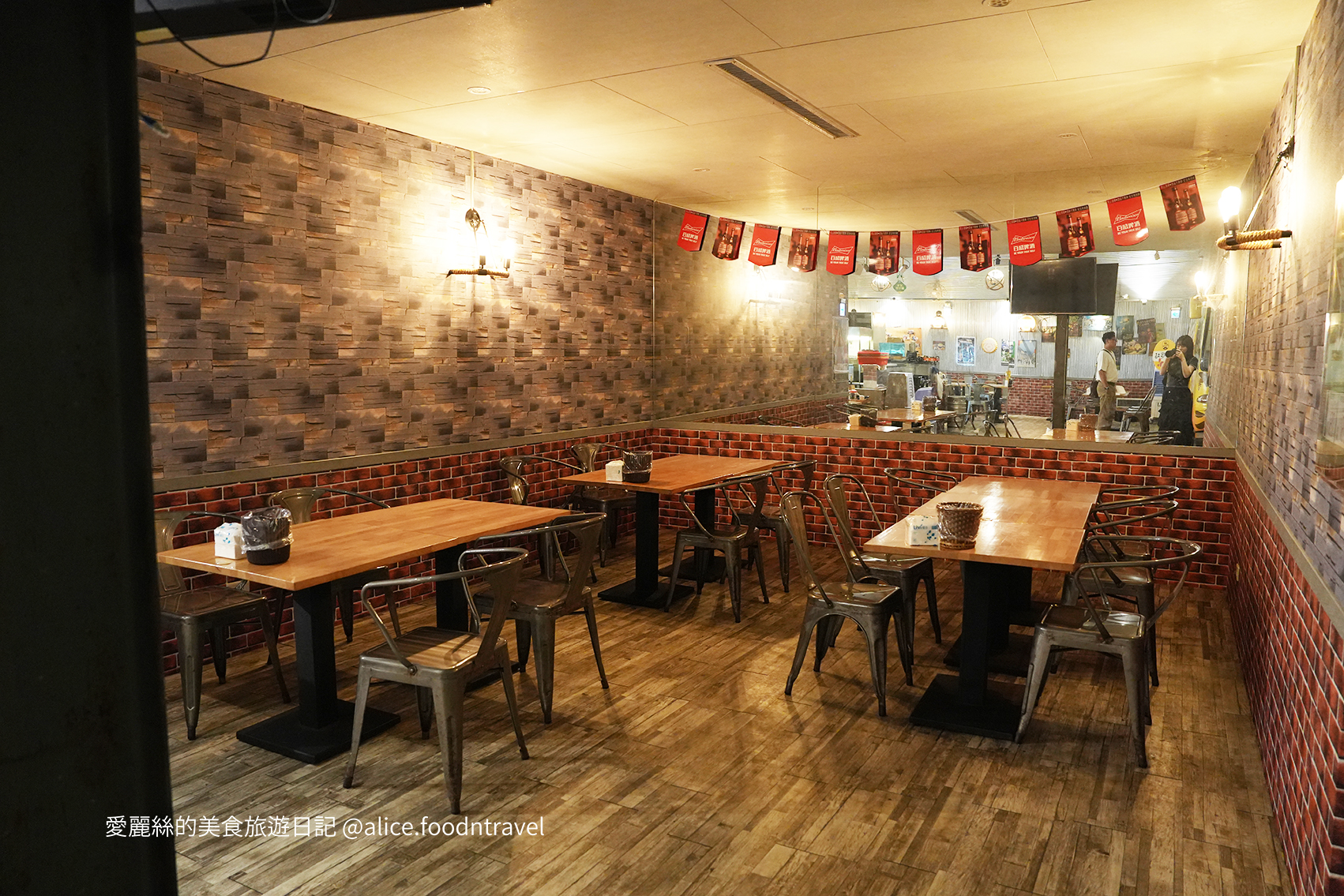 台中西屯美食 台中西屯餐廳推薦 台中西屯必吃 台中聚餐餐廳 台中慶生餐廳 台中日式餐廳 台中平價餐廳 台中串燒餐廳 台中串燒推薦 台中平價串燒 火奴魯魯 巴士底家 台中熱炒 台中熱炒餐廳 台中串燒必吃 台中快炒 台中快炒料理 台中火鍋 台中火鍋餐廳 台中聚會場所