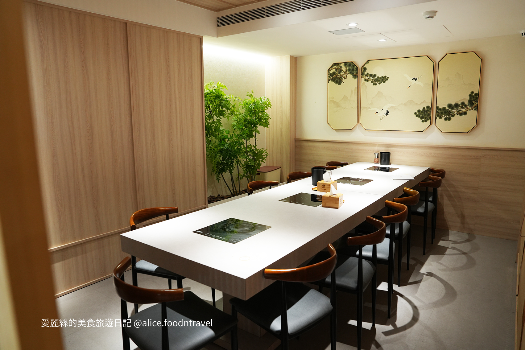 台北火鍋 台北大安站 台北大安火鍋 台北忠孝復興 台北忠孝復興火鍋 和牛火鍋 台北極鶴 吃到飽 台北吃到飽 大安吃到飽 忠孝復興吃到飽 吃到飽火鍋推薦 台北必吃 頂級火鍋 高級火鍋 鱈場蟹 鱈場蟹吃到飽 和牛吃到飽 台北聚餐推薦 台北聚餐首選 台北壽喜燒 高級壽喜燒 高級麻辣鍋 台北和牛壽喜燒 必吃壽喜燒