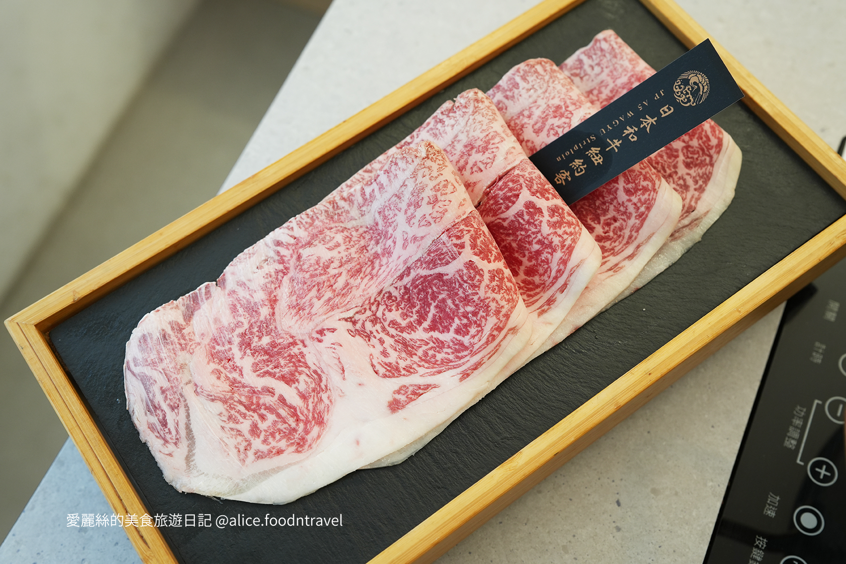 台北火鍋 台北大安站 台北大安火鍋 台北忠孝復興 台北忠孝復興火鍋 和牛火鍋 台北極鶴 吃到飽 台北吃到飽 大安吃到飽 忠孝復興吃到飽 吃到飽火鍋推薦 台北必吃 頂級火鍋 高級火鍋 鱈場蟹 鱈場蟹吃到飽 和牛吃到飽 台北聚餐推薦 台北聚餐首選 台北壽喜燒 高級壽喜燒 高級麻辣鍋 台北和牛壽喜燒 必吃壽喜燒