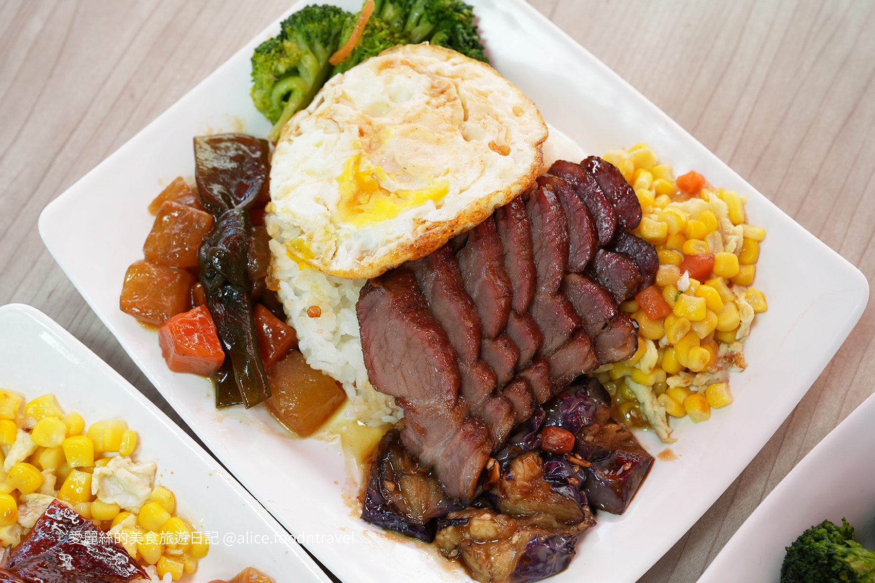 台中燒臘台中西屯美食台中燒臘飯台中港式台中便當台中平價美食台中午餐推薦台中西屯便當台中平價料理台中燒鴨台中油雞台中港式燒臘台中叉燒香港香港吉仕貳館燒臘專賣店