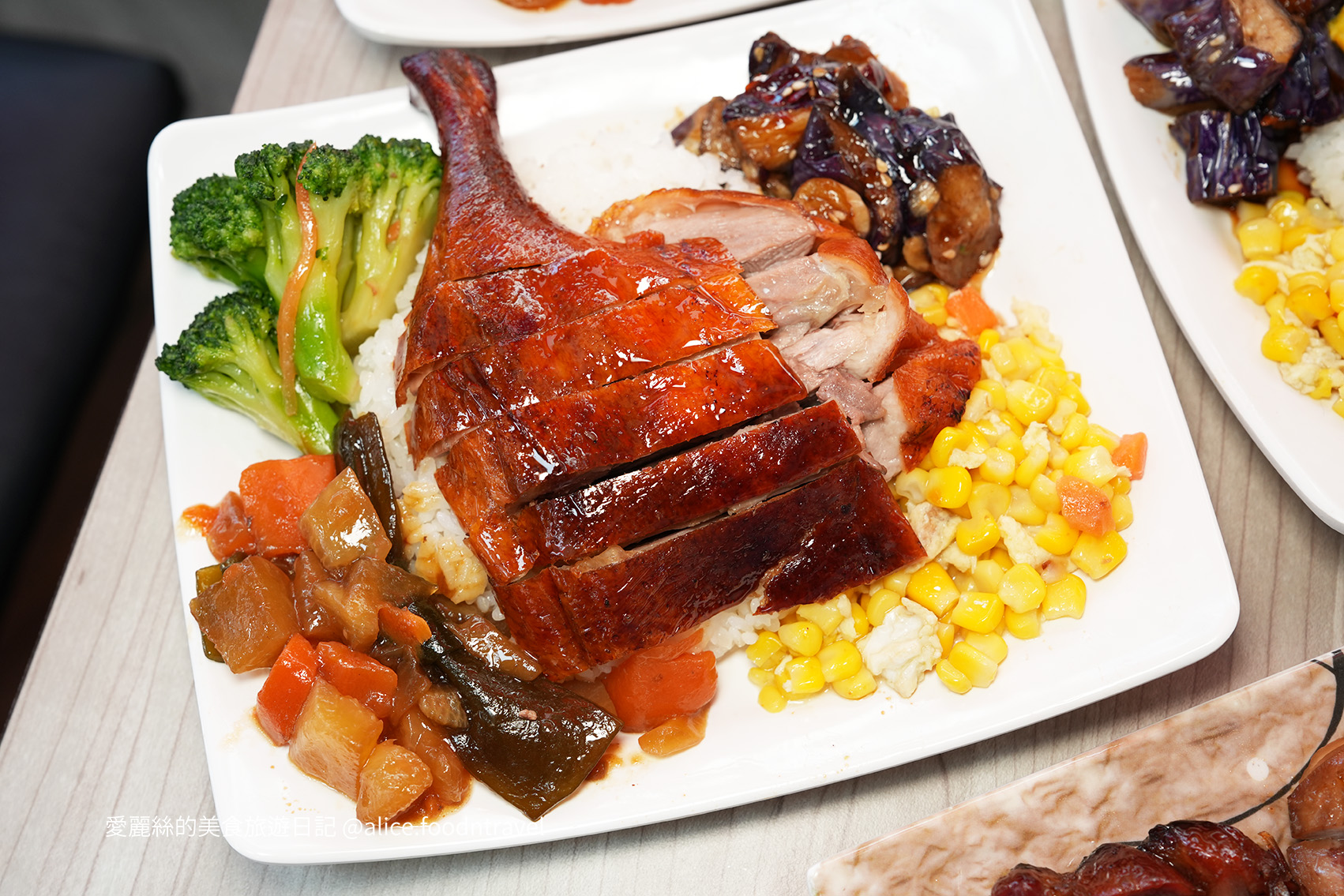 台中燒臘台中西屯美食台中燒臘飯台中港式台中便當台中平價美食台中午餐推薦台中西屯便當台中平價料理台中燒鴨台中油雞台中港式燒臘台中叉燒香港香港吉仕貳館燒臘專賣店