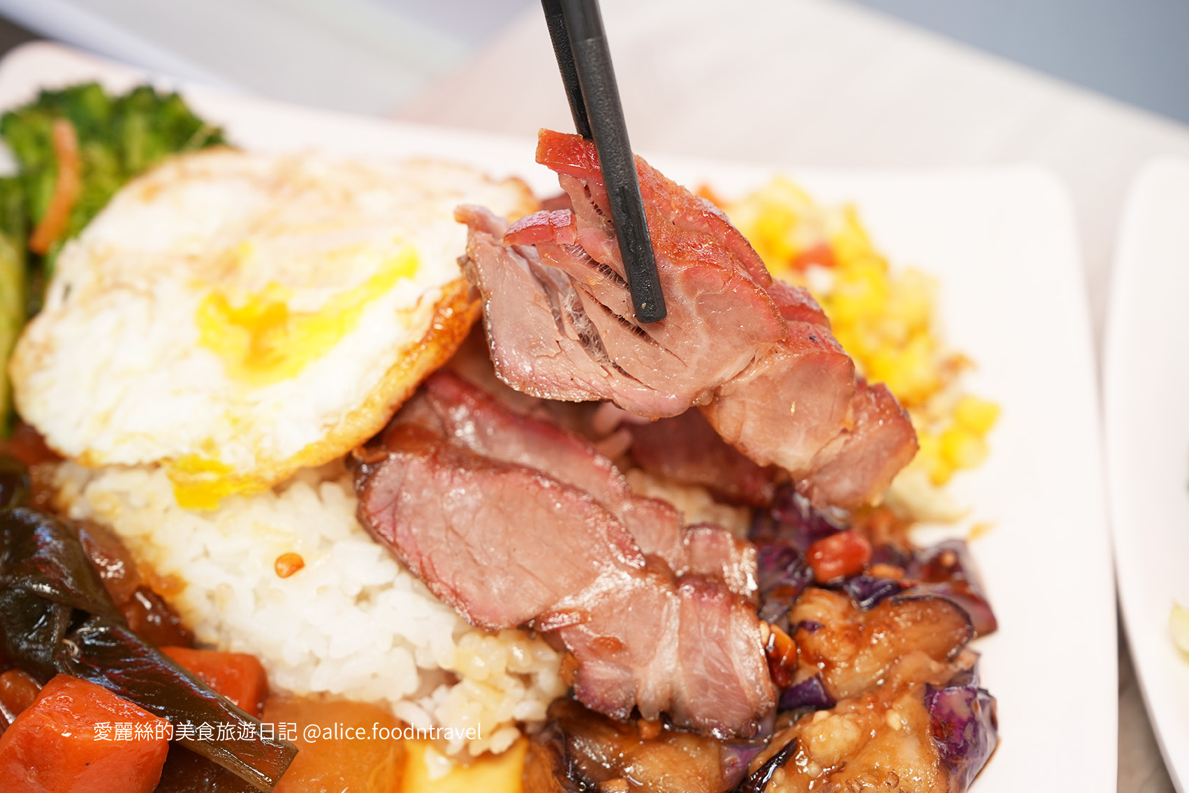 台中燒臘台中西屯美食台中燒臘飯台中港式台中便當台中平價美食台中午餐推薦台中西屯便當台中平價料理台中燒鴨台中油雞台中港式燒臘台中叉燒香港香港吉仕貳館燒臘專賣店