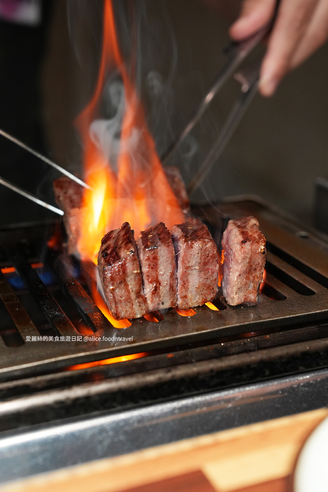 台中美食 台中燒肉 台中專人代烤 台中餐酒館 台中居酒屋 台中串燒 台中日本料理 台中必吃 台中燒烤推薦 台中燒肉推薦 日式燒肉 西區美食 勤美美實 精誠美食 精誠路 精誠商圈 西區燒肉