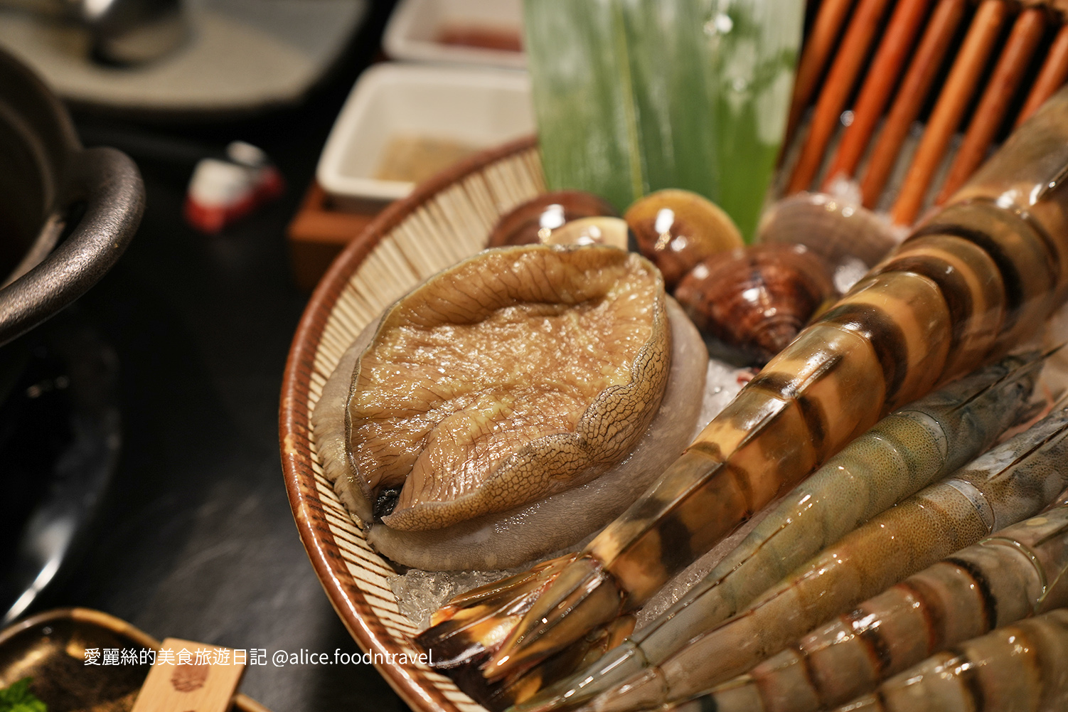 台中北屯火鍋北屯美食台中美食推薦約會餐廳打卡美食網美餐廳網美火鍋日式涮涮鍋松葉蟹龍蝦火鍋台中北屯餐廳和牛