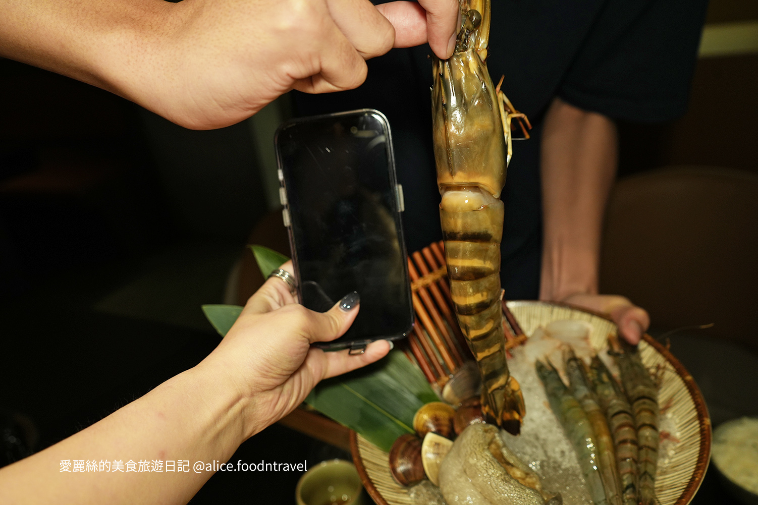 台中北屯火鍋北屯美食台中美食推薦約會餐廳打卡美食網美餐廳網美火鍋日式涮涮鍋松葉蟹龍蝦火鍋台中北屯餐廳和牛