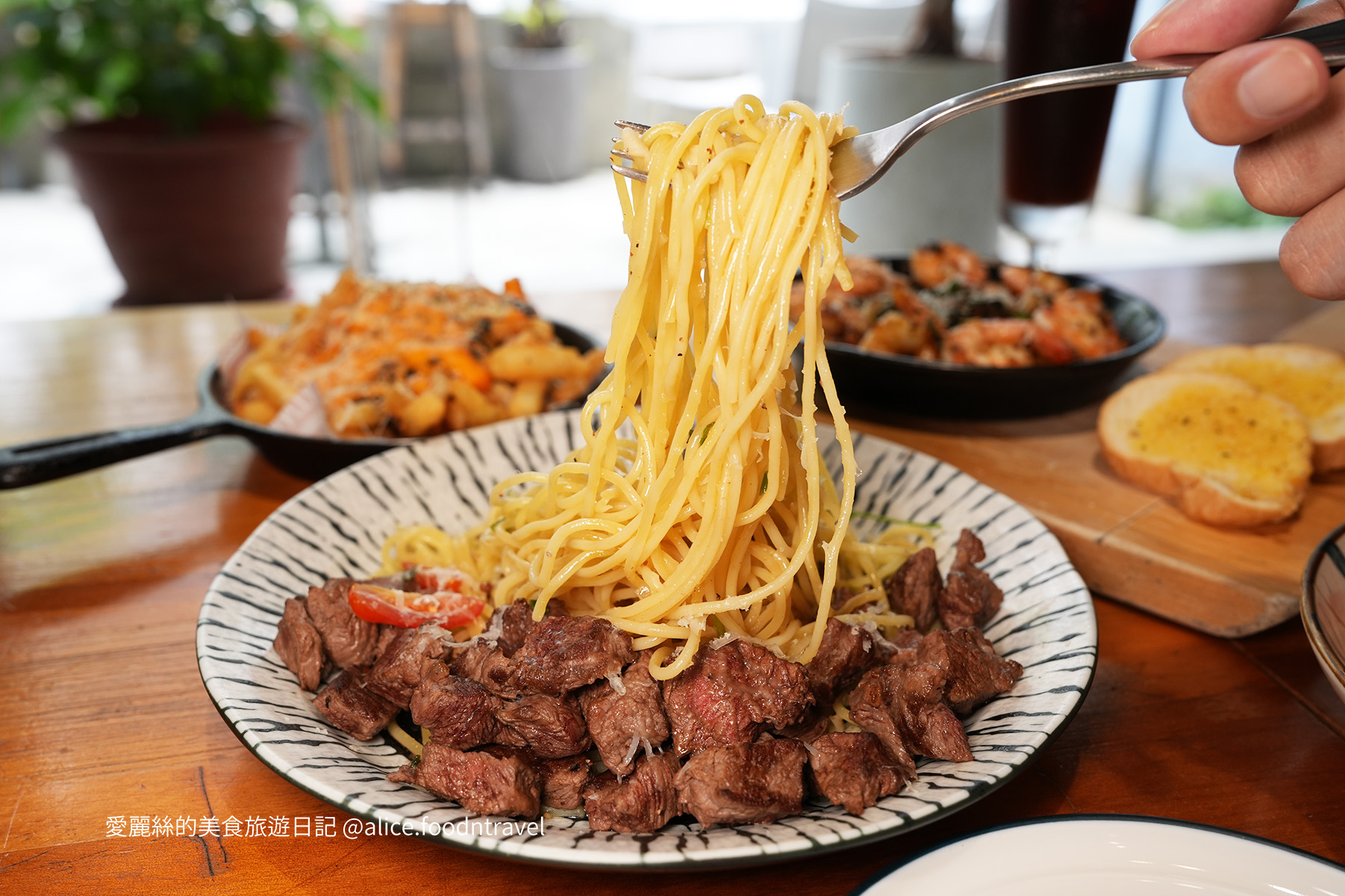 台中西區美食 台中早午餐 台中早餐 台中義大利麵 台中咖啡廳 台中燉飯 台中鬆餅 台中精釀啤酒 台中模範街美食 模範街咖啡廳 模範街早午餐 台中勤美誠品 勤美美食 勤美早午餐 勤美咖啡廳 草悟道美食 park2 台中餐酒館 台中西區景點 Smoker煙燻 菜單