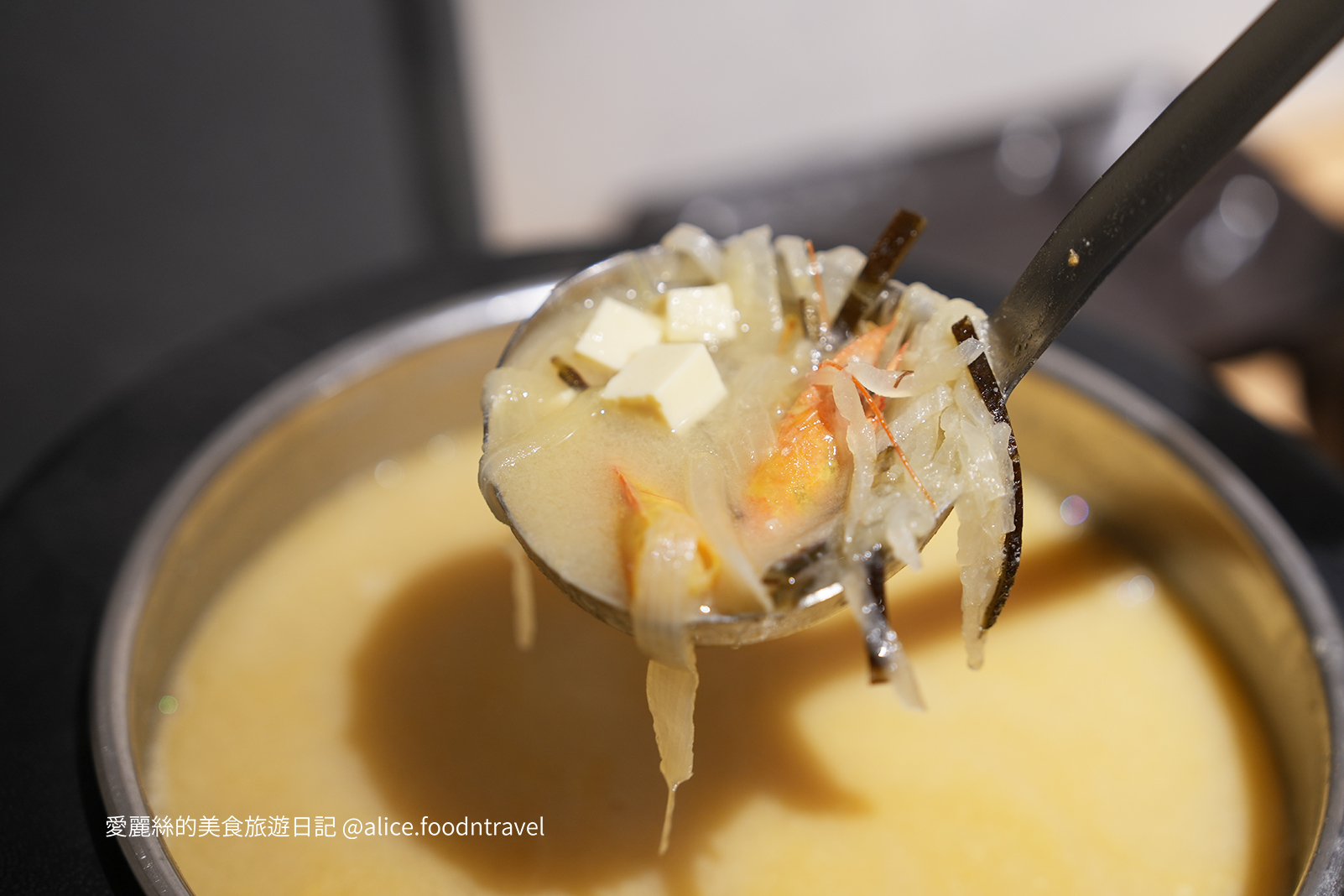 台中燒肉 台中迴轉燒肉 逢甲燒肉 一人燒肉 迴轉烤肉 學生燒肉優惠 台中美食推薦 平價燒肉 台中西屯美食 逢甲商圈美食 自助燒肉 油花 迴轉吧！燒肉！ 台中燒肉店 台中晚餐推薦 台中吃到飽 台中一人餐廳 台中特色餐廳 燒肉推薦台中 逢甲必吃美食 迴轉燒肉體驗