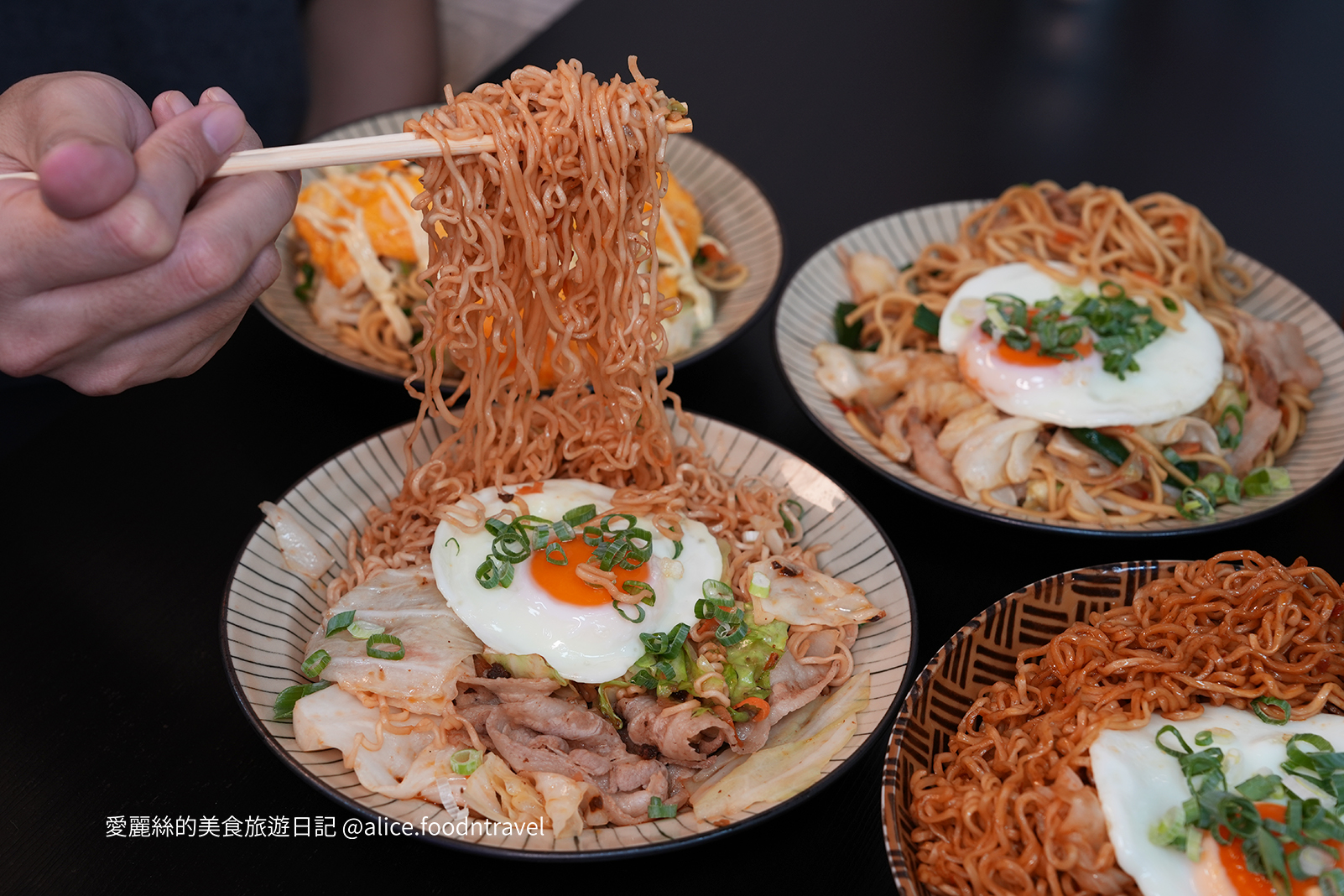 台中藝術街必吃 台中東海商圈美食 台中炒泡麵 東海學生美食 東海大份量食物 台中大份量 東海炒泡麵推薦 台中宵夜 台中宵夜必吃 東海商圈宵夜 東海必吃 東海隱藏美食 東海CP值 台中CP值