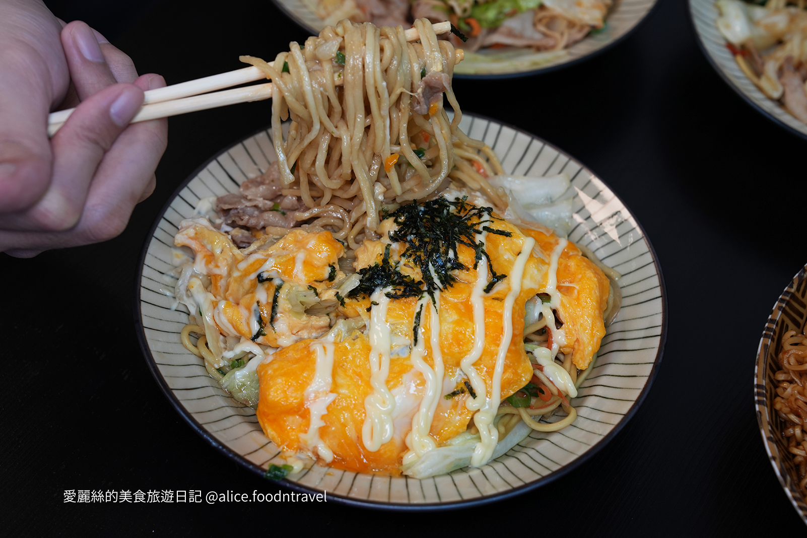 台中藝術街必吃 台中東海商圈美食 台中炒泡麵 東海學生美食 東海大份量食物 台中大份量 東海炒泡麵推薦 台中宵夜 台中宵夜必吃 東海商圈宵夜 東海必吃 東海隱藏美食 東海CP值 台中CP值