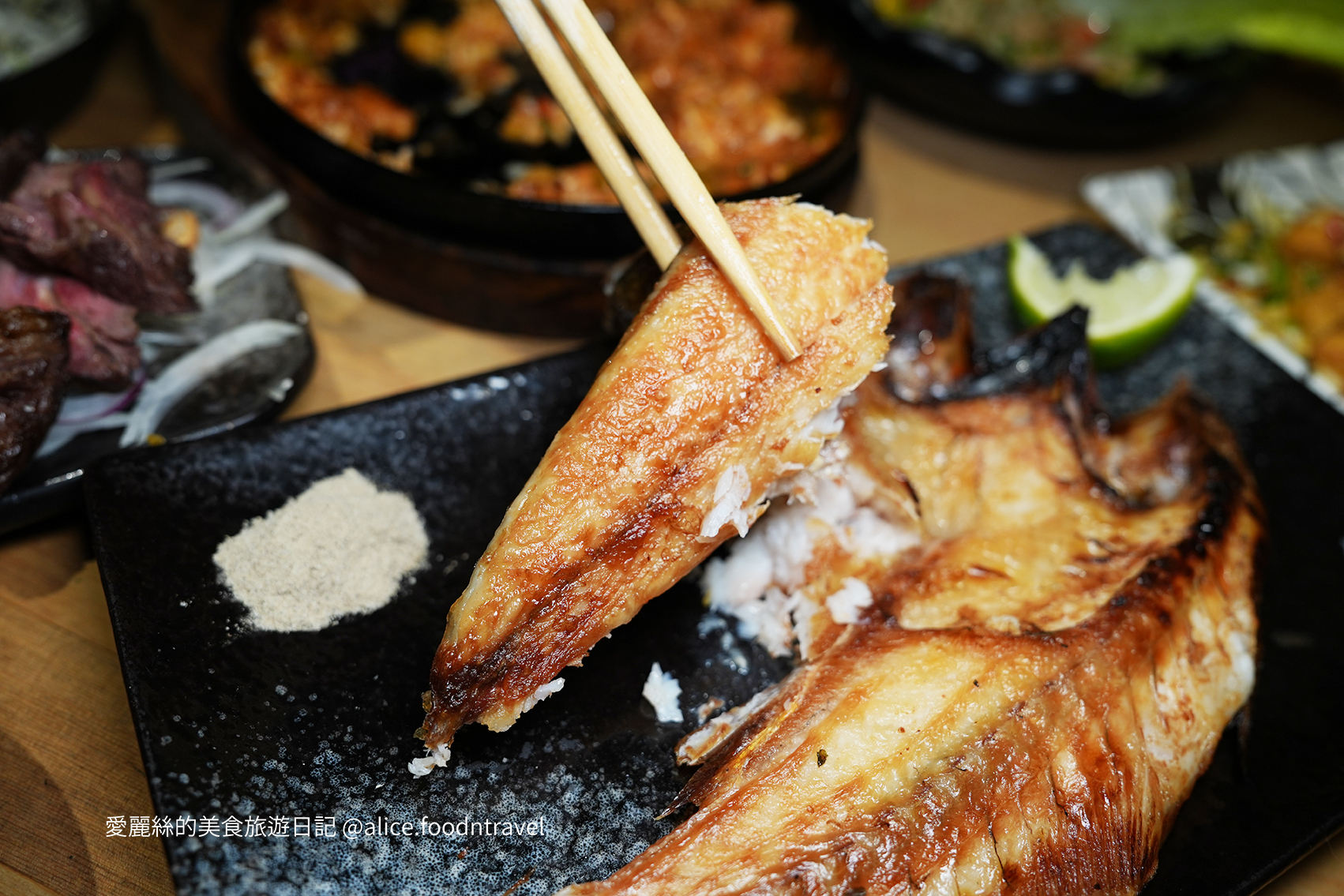 台中太平美食台中熱炒台中平價熱炒台中居酒屋台中餐酒館台中深夜美食太平深夜美食太平聚餐推薦噪咖環中路美食噪咖