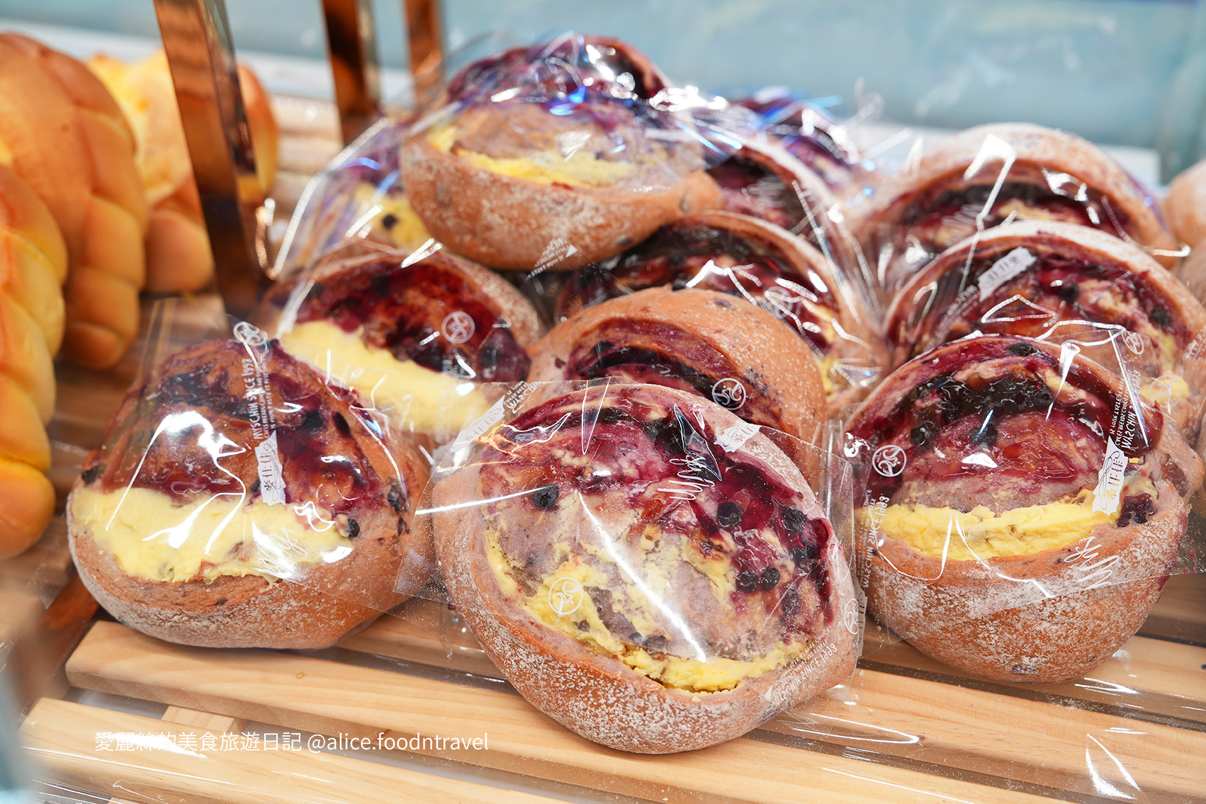 台中北屯蛋糕 台中北屯麵包 北屯伴手禮 中部伴手禮 彰化伴手禮 彰化蛋糕 台中三明治 傳統三明治 台中甜點 台中北屯甜點 台中甜點必吃 台中甜點推薦 北屯甜點推薦 台中下午茶 北屯下午茶 台中麵包店推薦 台中喜餅 台中禮盒 台中滿月 北屯生日蛋糕 台中生日蛋糕