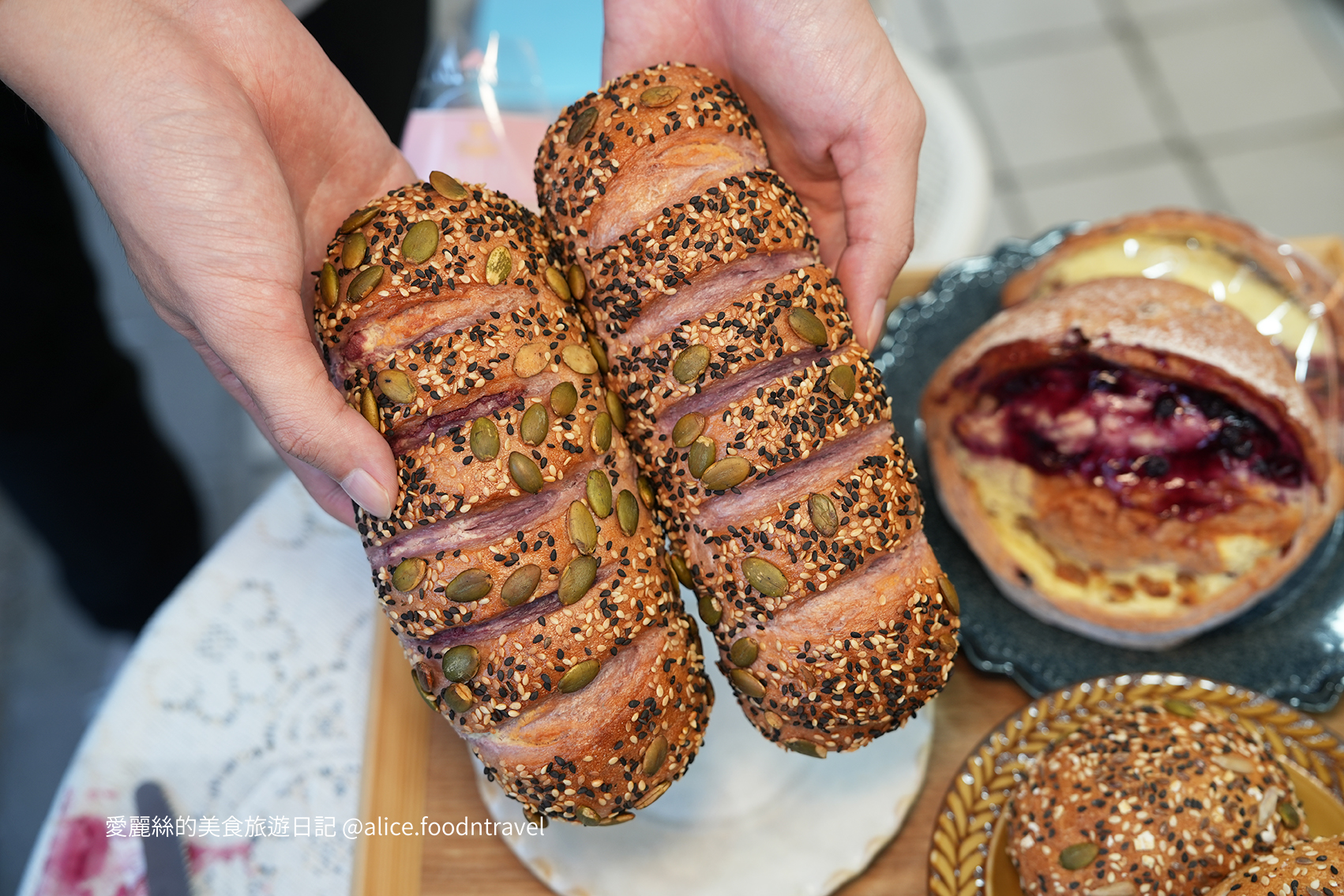 台中北屯蛋糕 台中北屯麵包 北屯伴手禮 中部伴手禮 彰化伴手禮 彰化蛋糕 台中三明治 傳統三明治 台中甜點 台中北屯甜點 台中甜點必吃 台中甜點推薦 北屯甜點推薦 台中下午茶 北屯下午茶 台中麵包店推薦 台中喜餅 台中禮盒 台中滿月 北屯生日蛋糕 台中生日蛋糕
