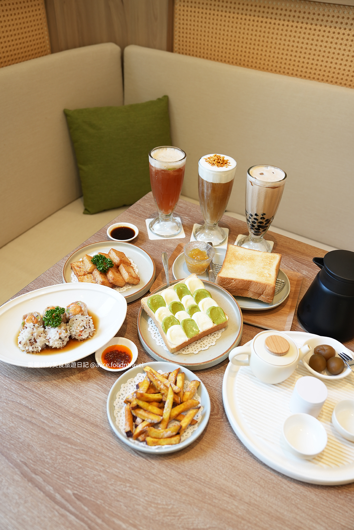 台中茶館 公益路茶館 台中下午茶 台中甜點 金牌果醬 jammm果醬 手沖茶 奶蓋茶 生吐司 台中港點推薦 台中餐廳推薦 三茶六味 北澤集團 珍珠奶茶 簡餐推薦 公益路美食 下午茶聚會 台中打卡餐廳 高質感茶館 台中約會餐廳 台中茶餐廳 台中春水堂 台中飲茶 台中南屯必吃 三茶六味菜單