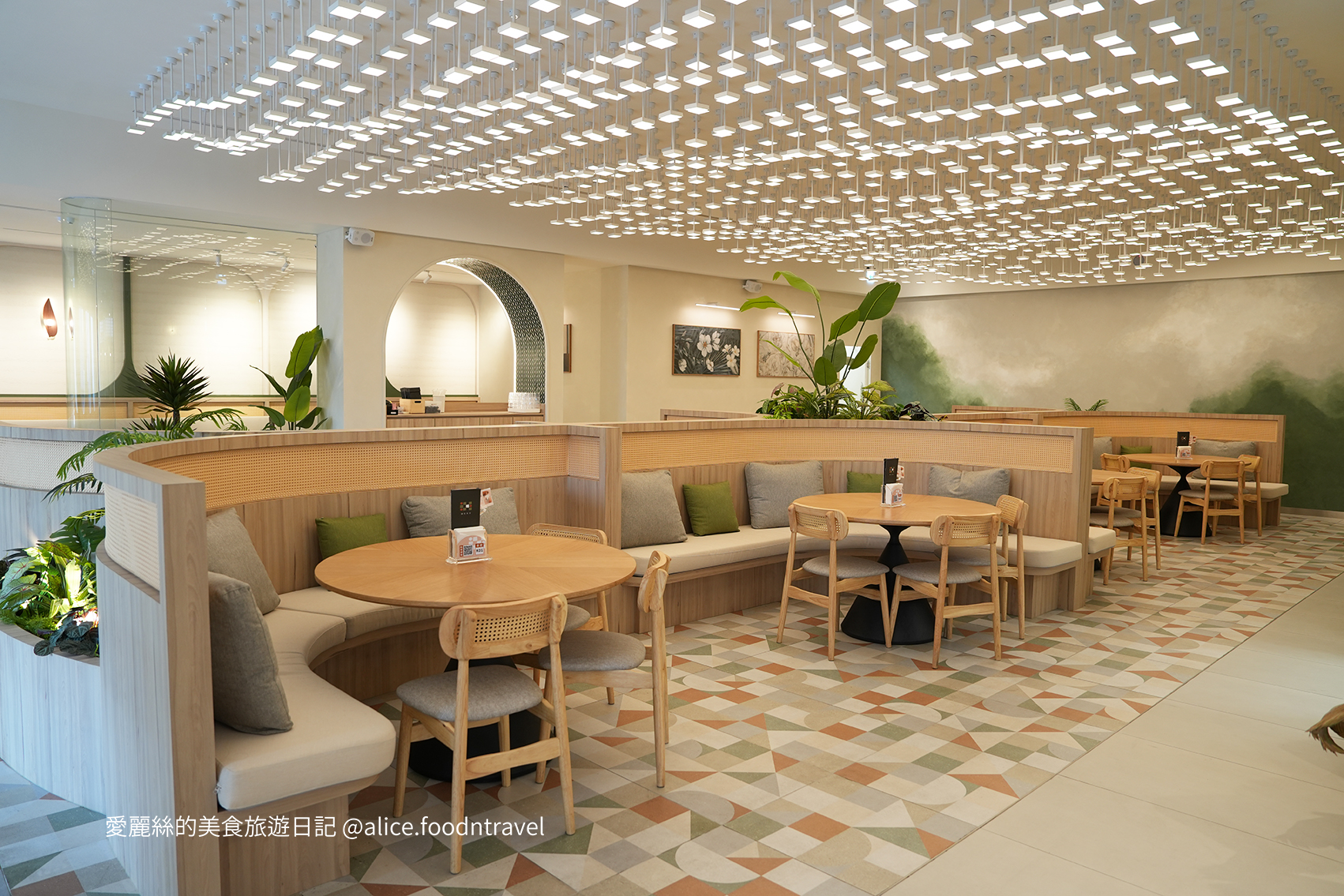 台中茶館 公益路茶館 台中下午茶 台中甜點 金牌果醬 jammm果醬 手沖茶 奶蓋茶 生吐司 台中港點推薦 台中餐廳推薦 三茶六味 北澤集團 珍珠奶茶 簡餐推薦 公益路美食 下午茶聚會 台中打卡餐廳 高質感茶館 台中約會餐廳 台中茶餐廳 台中春水堂 台中飲茶 台中南屯必吃