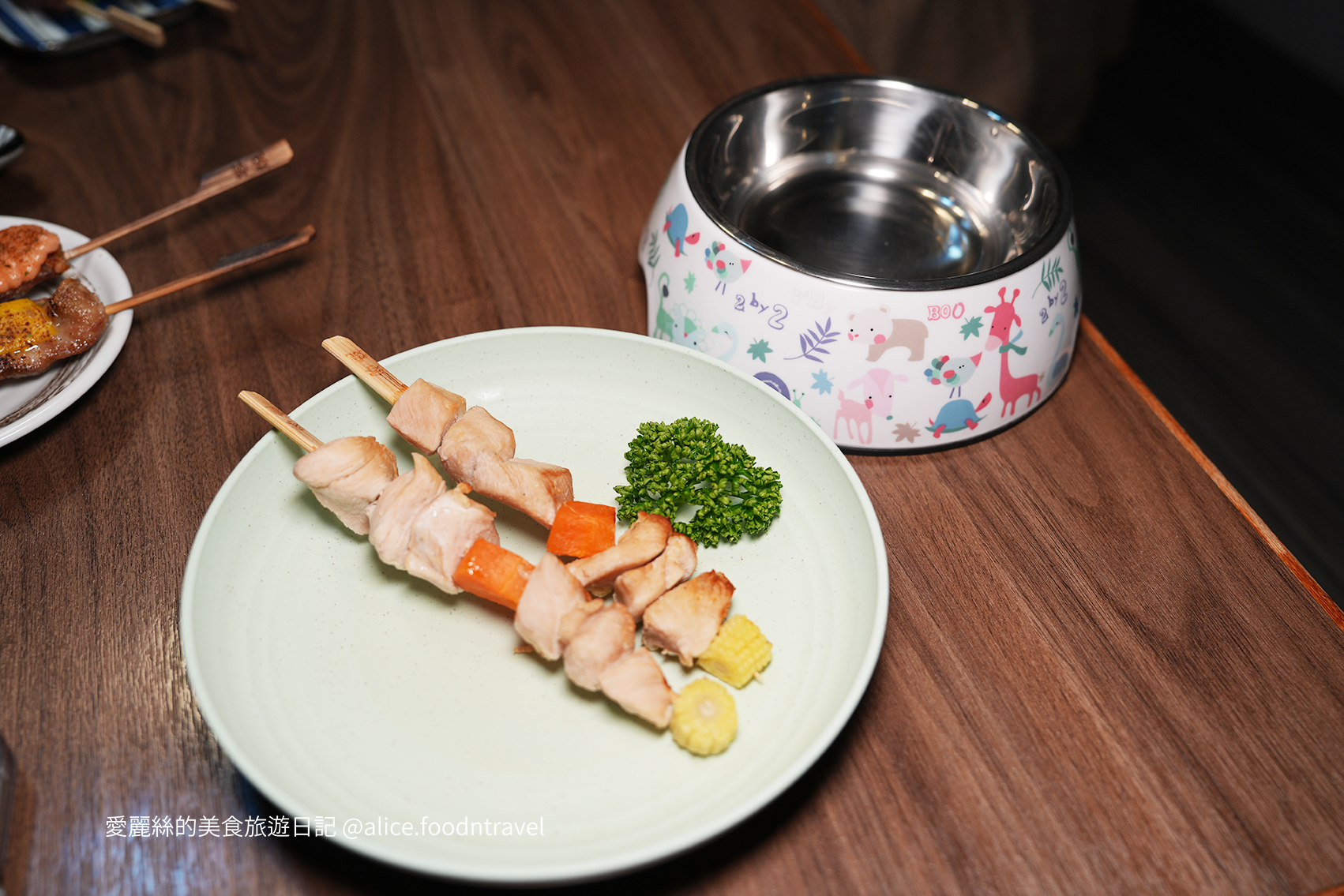 容燒居酒屋 容燒居酒屋南屯文心總店 台中寵物友善居酒屋 台中寵物友善餐廳 南屯寵物友善餐廳 台中寵物友善美食 台中南屯美食 台中南屯居酒屋 台中居酒屋推薦 台中串燒推薦 台中日式居酒屋 台中宵夜推薦 台中可帶寵物餐廳 台中寵物可入內餐廳 寵物友善居酒屋 寵物可吃串燒 台中狗狗友善餐廳 台中毛孩友善餐廳 台中聚餐推薦 台中南屯宵夜