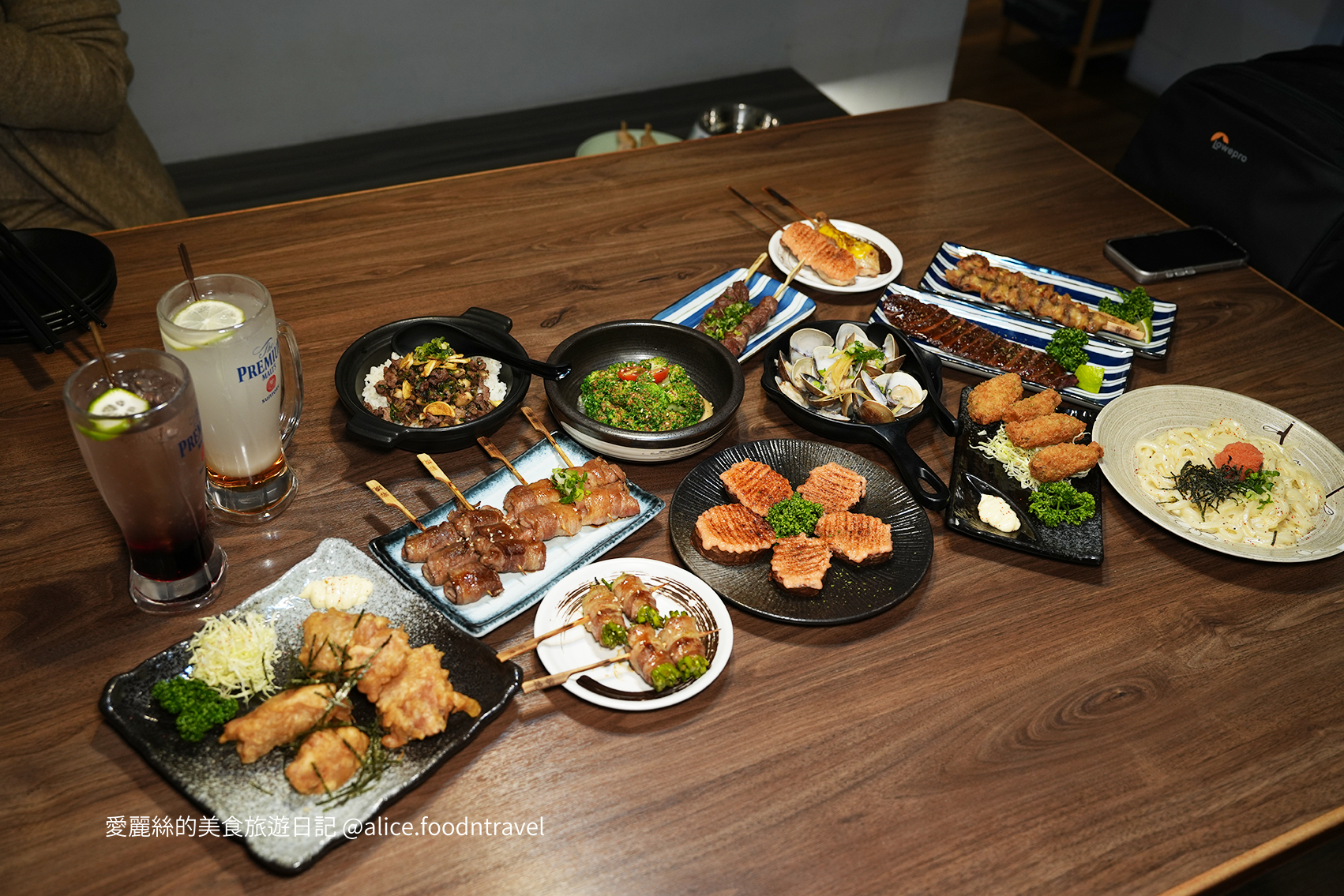 容燒居酒屋 容燒居酒屋南屯文心總店 台中寵物友善居酒屋 台中寵物友善餐廳 南屯寵物友善餐廳 台中寵物友善美食 台中南屯美食 台中南屯居酒屋 台中居酒屋推薦 台中串燒推薦 台中日式居酒屋 台中宵夜推薦 台中可帶寵物餐廳 台中寵物可入內餐廳 寵物友善居酒屋 寵物可吃串燒 台中狗狗友善餐廳 台中毛孩友善餐廳 台中聚餐推薦 台中南屯宵夜