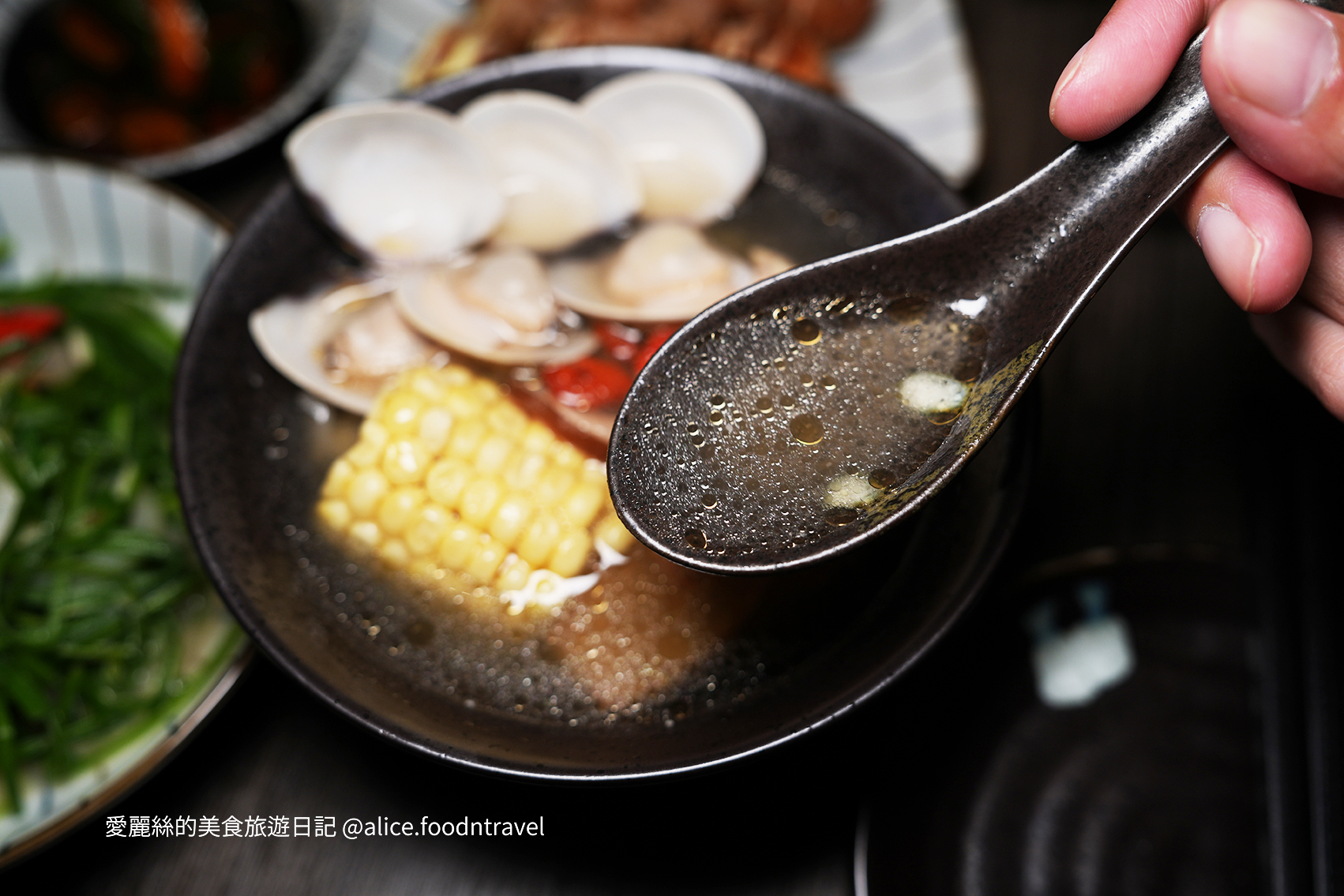 炭吉庵 台中南區居酒屋 台中居酒屋推薦 台中新開幕居酒屋 台中宵夜 台中餐酒館 台中日式料理 台中日料推薦 台中串燒居酒屋 台中南區美食 台中必吃居酒屋 台中南區日式料理 台中居酒屋小酌 台中晚餐推薦 台中職人料理 台中板前料理 台中熱炒推薦 台中麻油雞湯 台中南區餐廳 台中南區新店