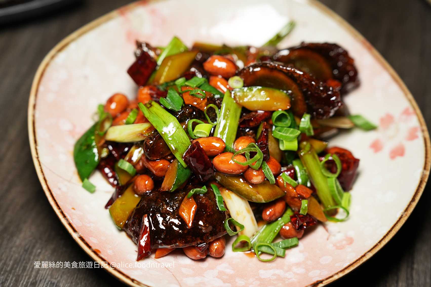 炭吉庵 台中南區居酒屋 台中居酒屋推薦 台中新開幕居酒屋 台中宵夜 台中餐酒館 台中日式料理 台中日料推薦 台中串燒居酒屋 台中南區美食 台中必吃居酒屋 台中南區日式料理 台中居酒屋小酌 台中晚餐推薦 台中職人料理 台中板前料理 台中熱炒推薦 台中麻油雞湯 台中南區餐廳 台中南區新店