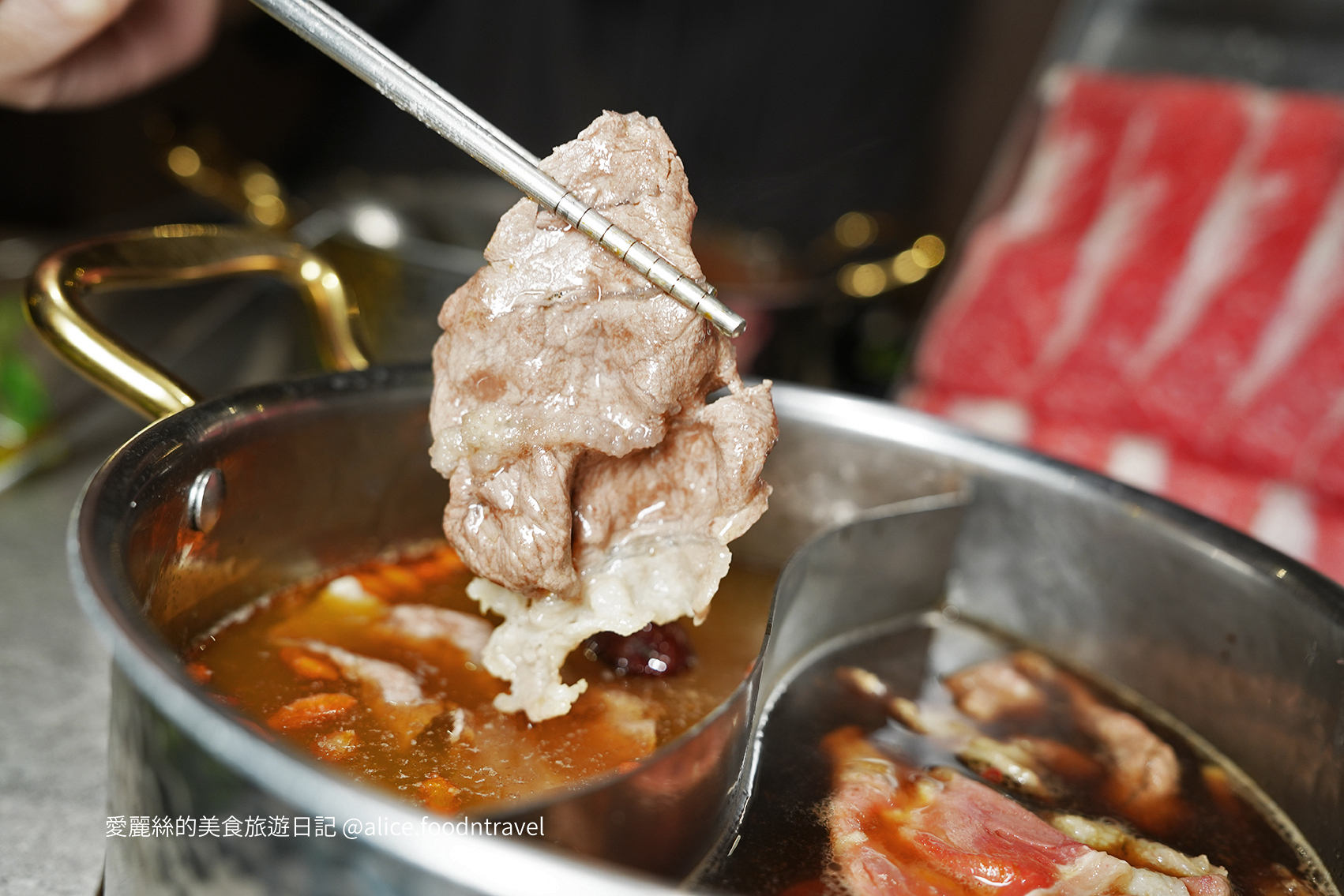 月團圓雞湯火鍋 台中西區美食 台中美術館美食 國美館附近火鍋 台中個人火鍋推薦 個人鴛鴦鍋 雞湯系火鍋 台中雞湯火鍋 美術園道美食 台中鴛鴦鍋 蔬食自助吧吃到飽 台中個人火鍋 台中高人氣火鍋 台中約會餐廳 台中聚餐餐廳 台中壽喜燒 泡菜火鍋 薑母雞酒湯火鍋 台中必吃火鍋 台中西區火鍋推薦