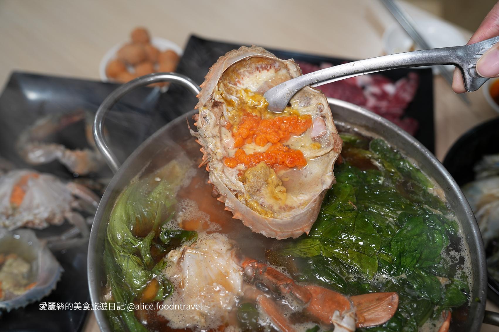 台中南區美食 台中薑母鴨推薦 洪師傅薑母鴨 紅蟳薑母鴨 台中泰國蝦 海鮮薑母鴨 台中薑母鴨必吃 台中南區薑母鴨 台中火鍋推薦 台中南區火鍋 台中泰國蝦 台中南區必吃 台中薑母鴨 台中紅蟳薑母鴨 台中海鮮火鍋 台中冬天鍋物 台中冬天進補 台中圍爐 台中溫補 台中冬令進補