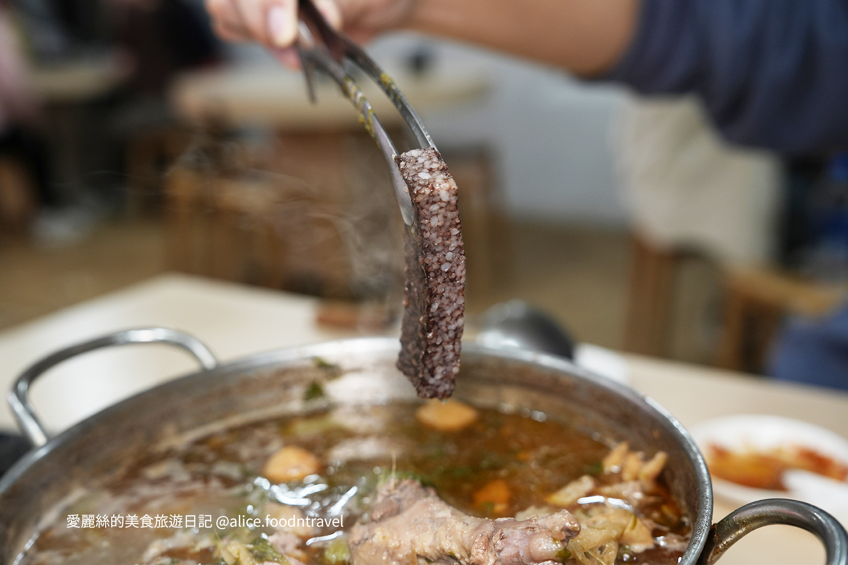 台中南區美食 台中薑母鴨推薦 洪師傅薑母鴨 紅蟳薑母鴨 台中泰國蝦 海鮮薑母鴨 台中薑母鴨必吃 台中南區薑母鴨 台中火鍋推薦 台中南區火鍋 台中泰國蝦 台中南區必吃 台中薑母鴨 台中紅蟳薑母鴨 台中海鮮火鍋 台中冬天鍋物 台中冬天進補 台中圍爐 台中溫補 台中冬令進補