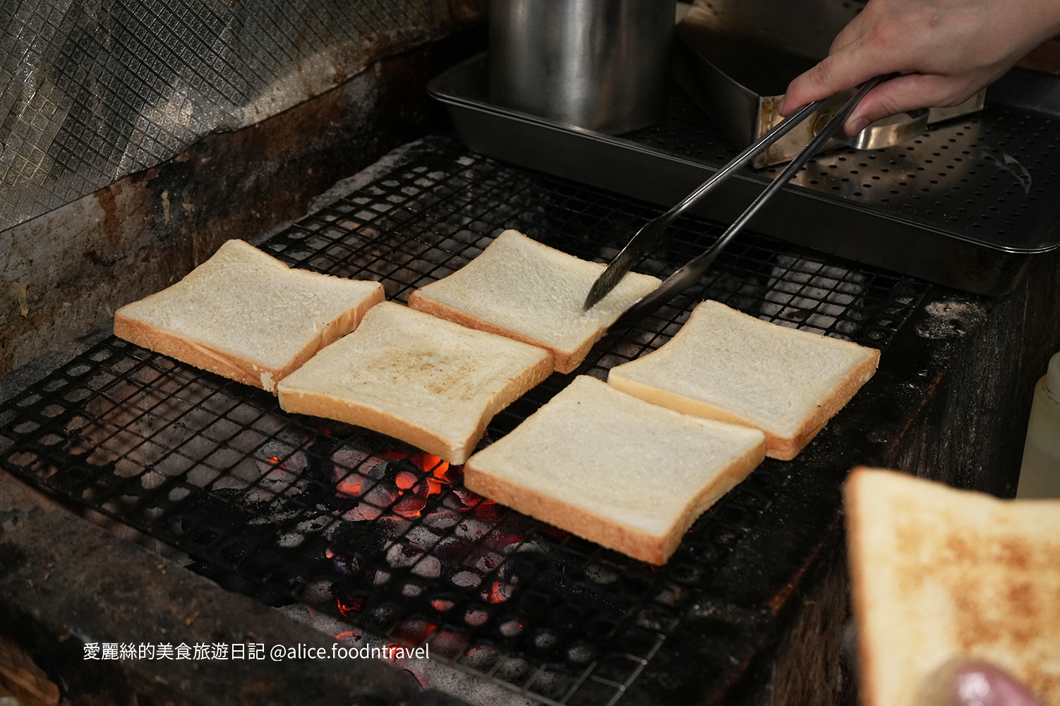 台中早餐逢甲大學逢甲商圈逢甲美食逢甲早餐台中西屯早餐台中福星路美食台中西安街美食僑光科技大學僑光美食僑光早餐平價早餐台中炭烤土司台中炭烤三明治