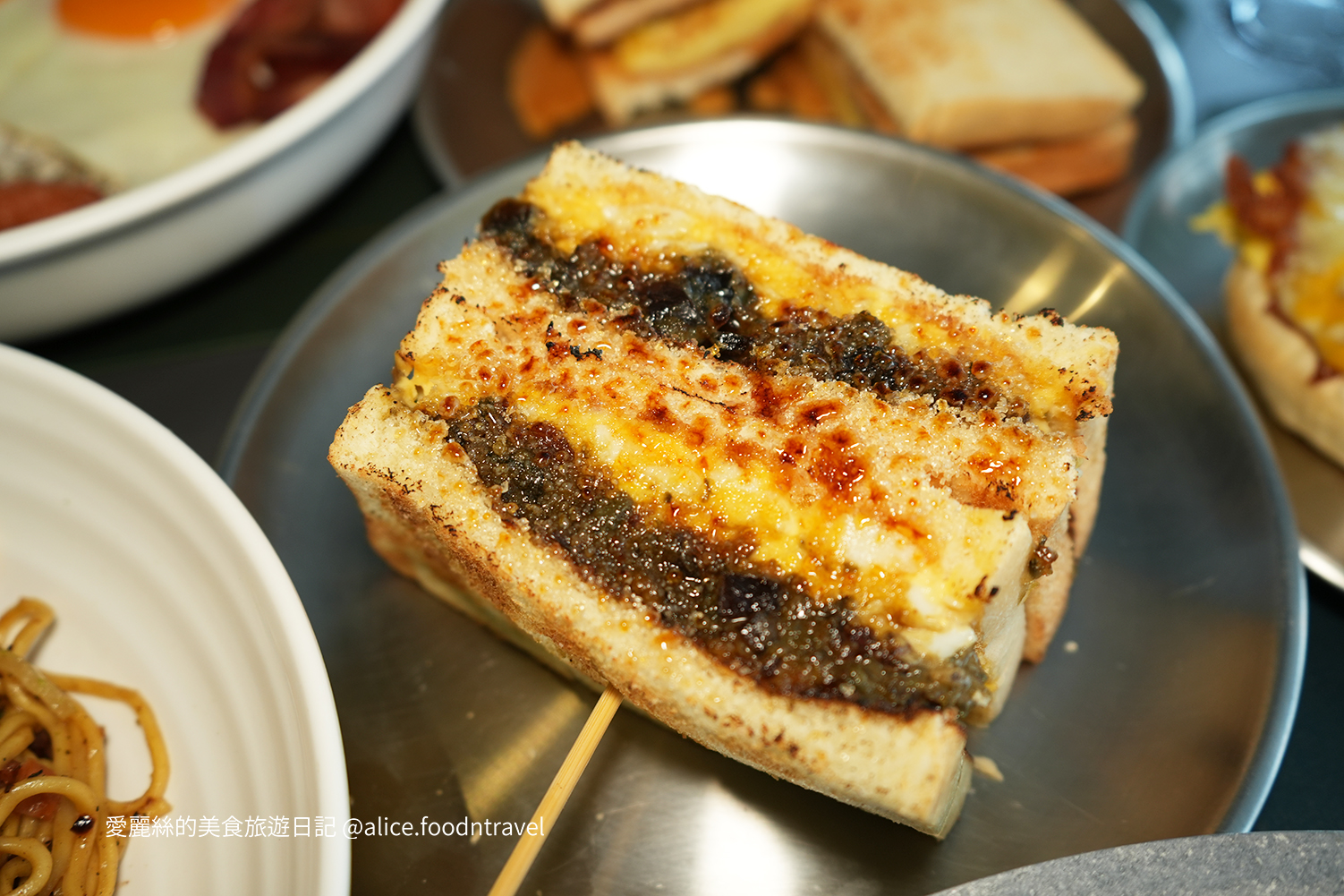 台中早餐逢甲大學逢甲商圈逢甲美食逢甲早餐台中西屯早餐台中福星路美食台中西安街美食僑光科技大學僑光美食僑光早餐平價早餐台中炭烤土司台中炭烤三明治