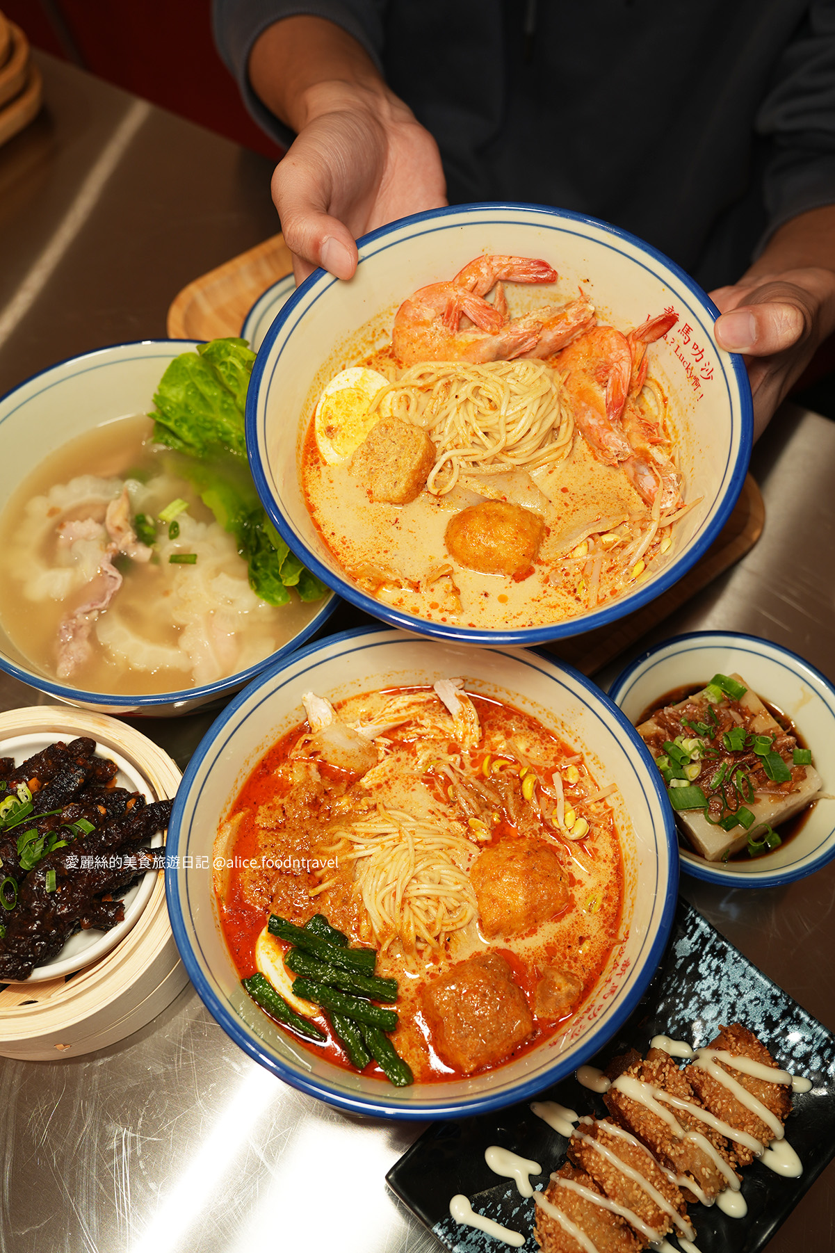 台中新馬料理 台中叻沙推薦 台中西區美食 公益路美食推薦 台中新加坡料理 台中馬來西亞美食 台中南洋料理 台中高人氣餐廳 台中排隊美食 台中勤美美食 新馬叻沙 新馬小廚 台中叻沙專賣店 台中晚餐推薦 台中宵夜美食 台中異國料理推薦 台中新加坡叻沙 馬來西亞咖哩叻沙 台中河粉推薦 台中海南雞飯推薦