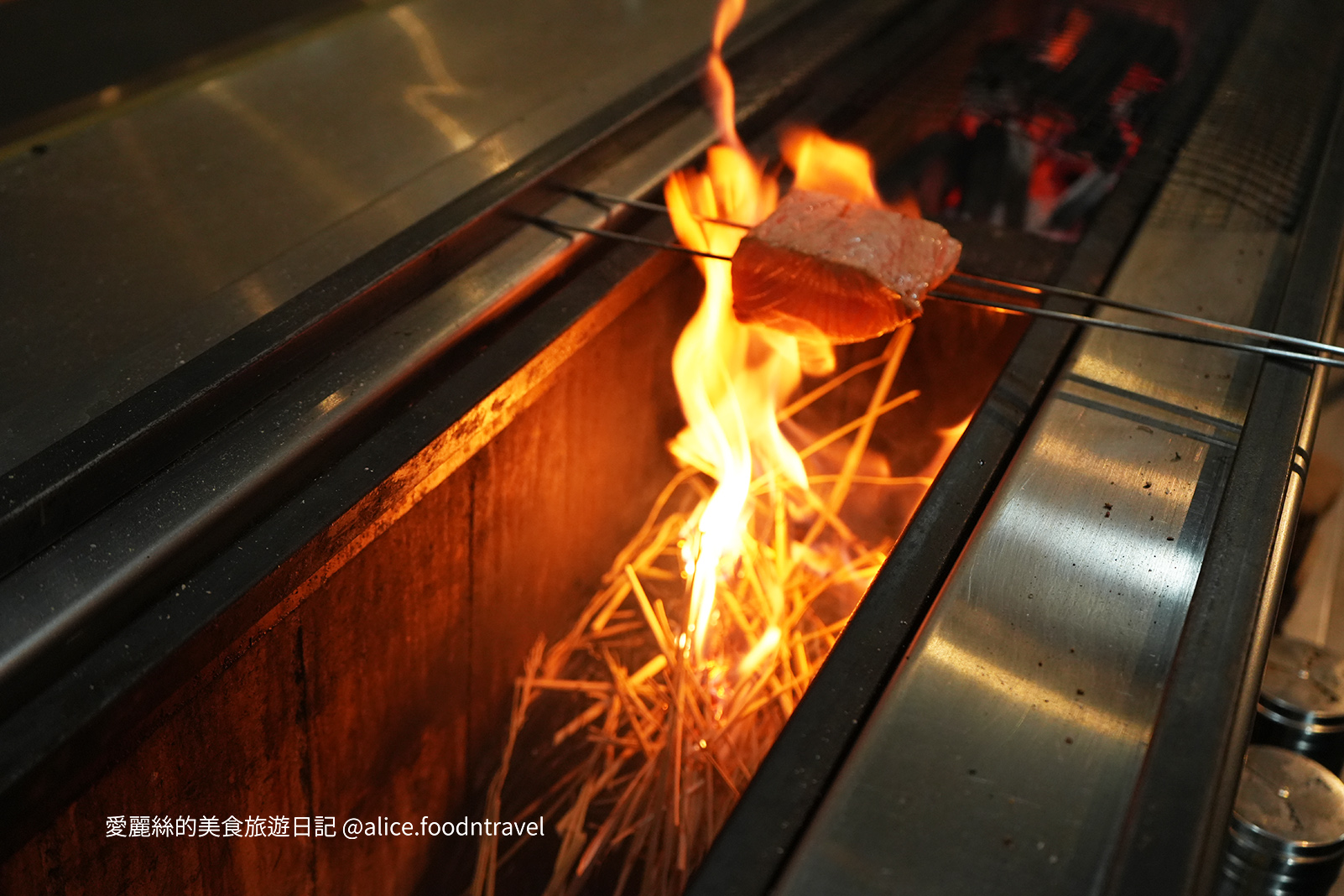 台中居酒屋串燒日式串燒炭火燒肉台中燒肉台中壽司台中生魚片台中握壽司台中日本料理台中約會餐廳台中餐廳推薦台中西屯美食台中西屯日本料理西屯餐廳推薦漢口路美食樑心居酒屋