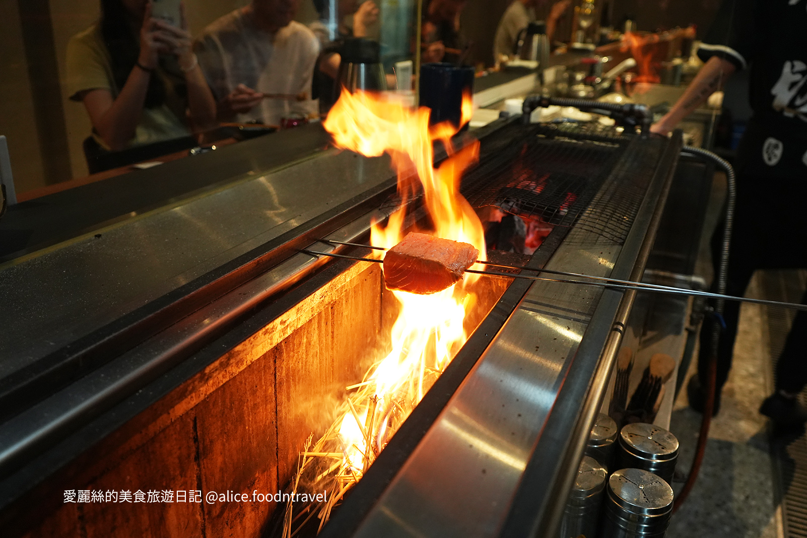 台中居酒屋串燒日式串燒炭火燒肉台中燒肉台中壽司台中生魚片台中握壽司台中日本料理台中約會餐廳台中餐廳推薦台中西屯美食台中西屯日本料理西屯餐廳推薦漢口路美食樑心居酒屋