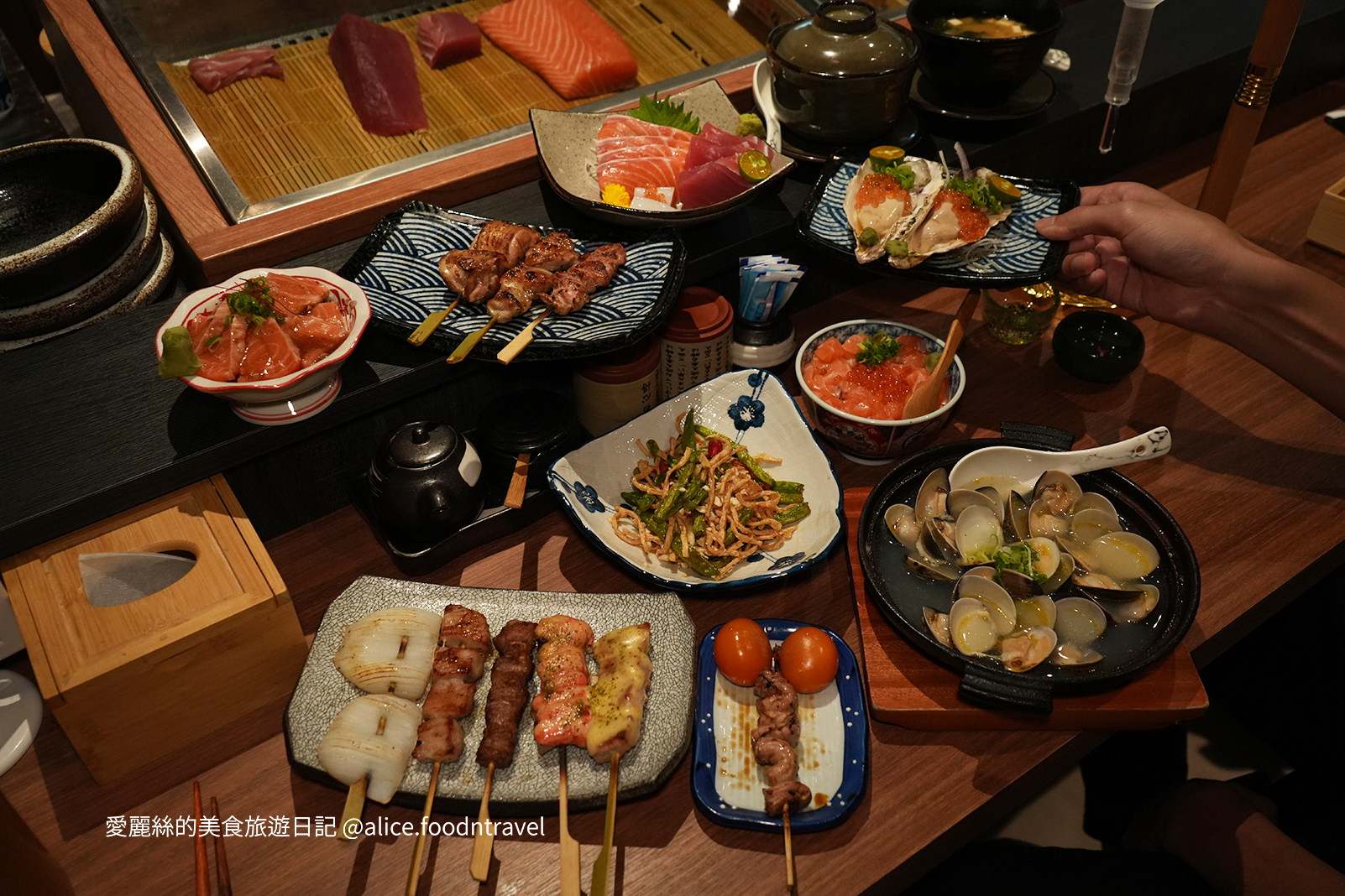 台中居酒屋串燒日式串燒炭火燒肉台中燒肉台中壽司台中生魚片台中握壽司台中日本料理台中約會餐廳台中餐廳推薦台中西屯美食台中西屯日本料理西屯餐廳推薦漢口路美食樑心居酒屋