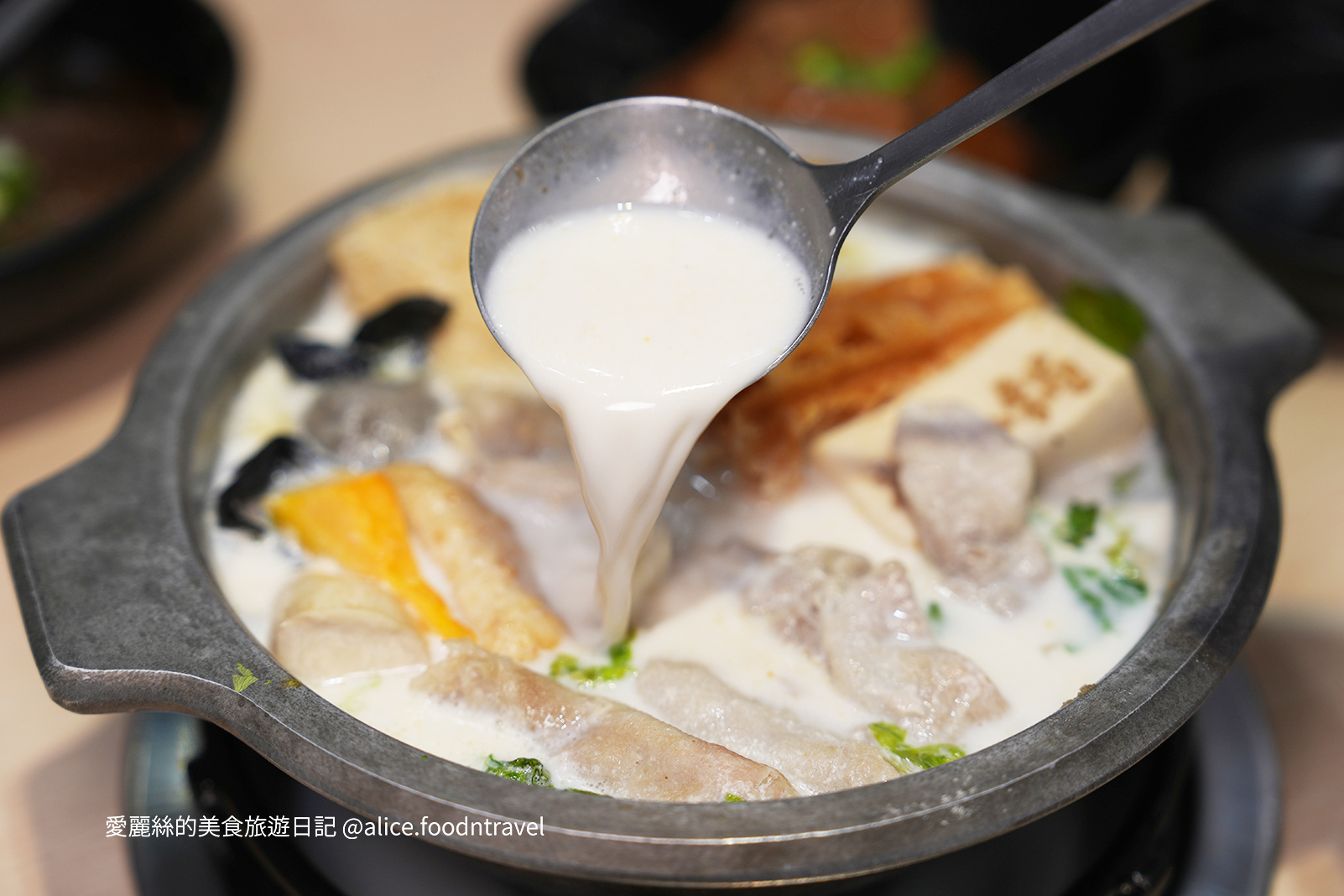 台中南屯美食台中火鍋台中小火鍋台中平價火鍋台中火鍋推薦個人小火鍋南屯小火鍋南屯火鍋台中鍋物沙鹿鍋物沙鹿美食柚一鍋牛奶鍋