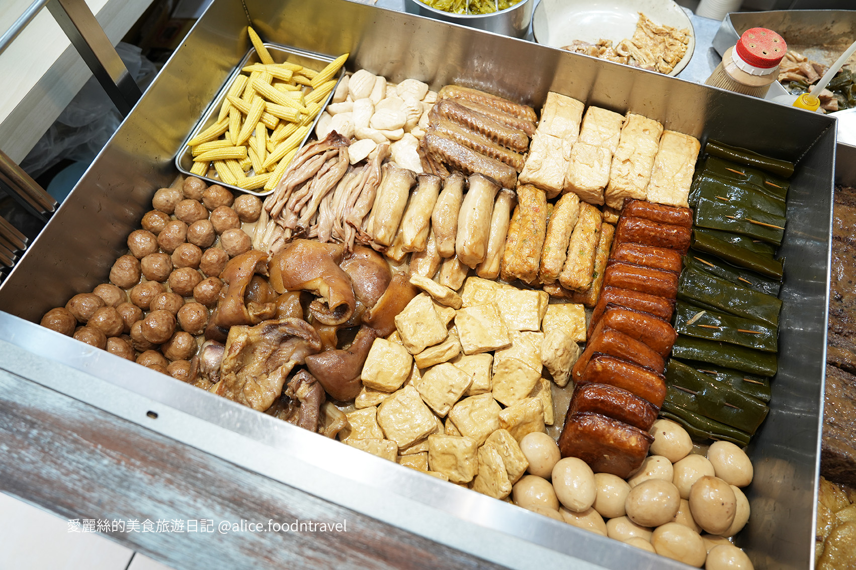 台中西屯美食 西屯區美食推薦 青海路美食 台中麵店推薦 台中麻醬麵推薦 台中滷味推薦 台中小吃推薦 台中餛飩推薦 台中紅油抄手 台中平價美食 台中老字號麵店 台中在地小吃 台中酢醬麵推薦 青海路麵店 台中午餐推薦 西屯午餐推薦 台中傳統小吃 台中銅板美食 台中乾麵推薦 麵對麵