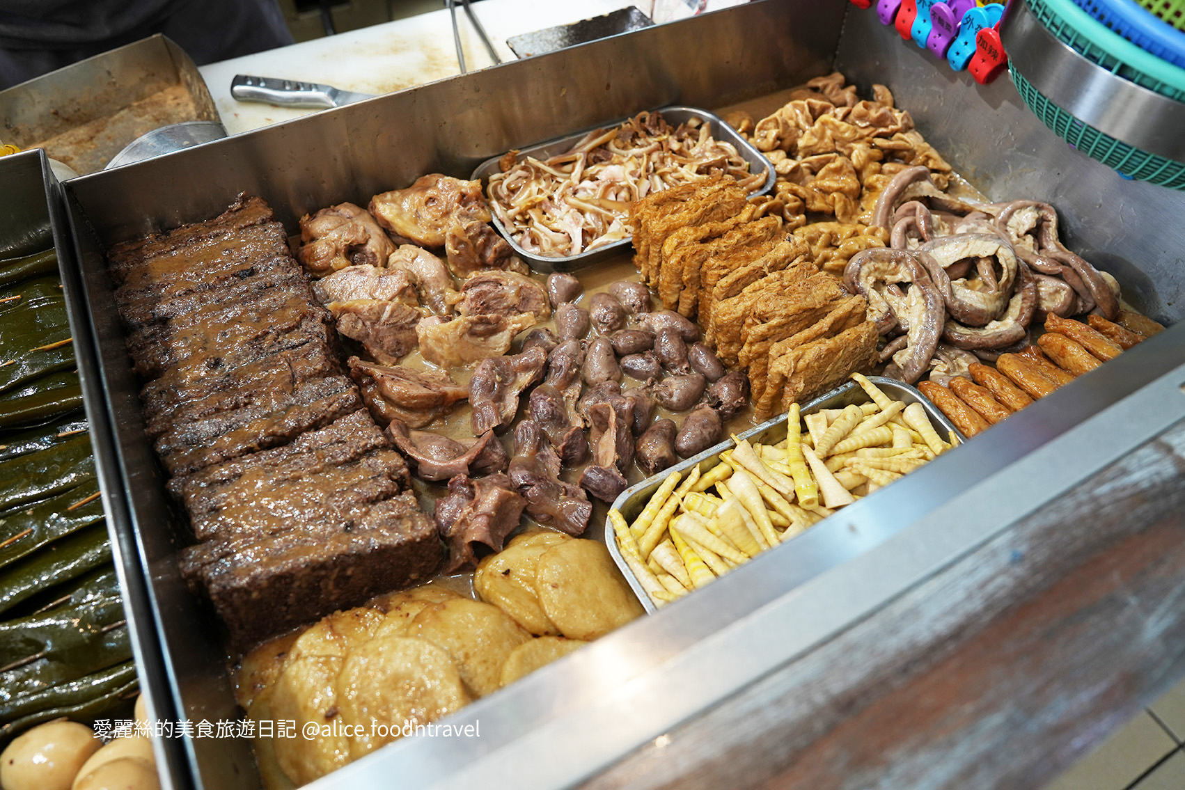 台中西屯美食 西屯區美食推薦 青海路美食 台中麵店推薦 台中麻醬麵推薦 台中滷味推薦 台中小吃推薦 台中餛飩推薦 台中紅油抄手 台中平價美食 台中老字號麵店 台中在地小吃 台中酢醬麵推薦 青海路麵店 台中午餐推薦 西屯午餐推薦 台中傳統小吃 台中銅板美食 台中乾麵推薦 麵對麵