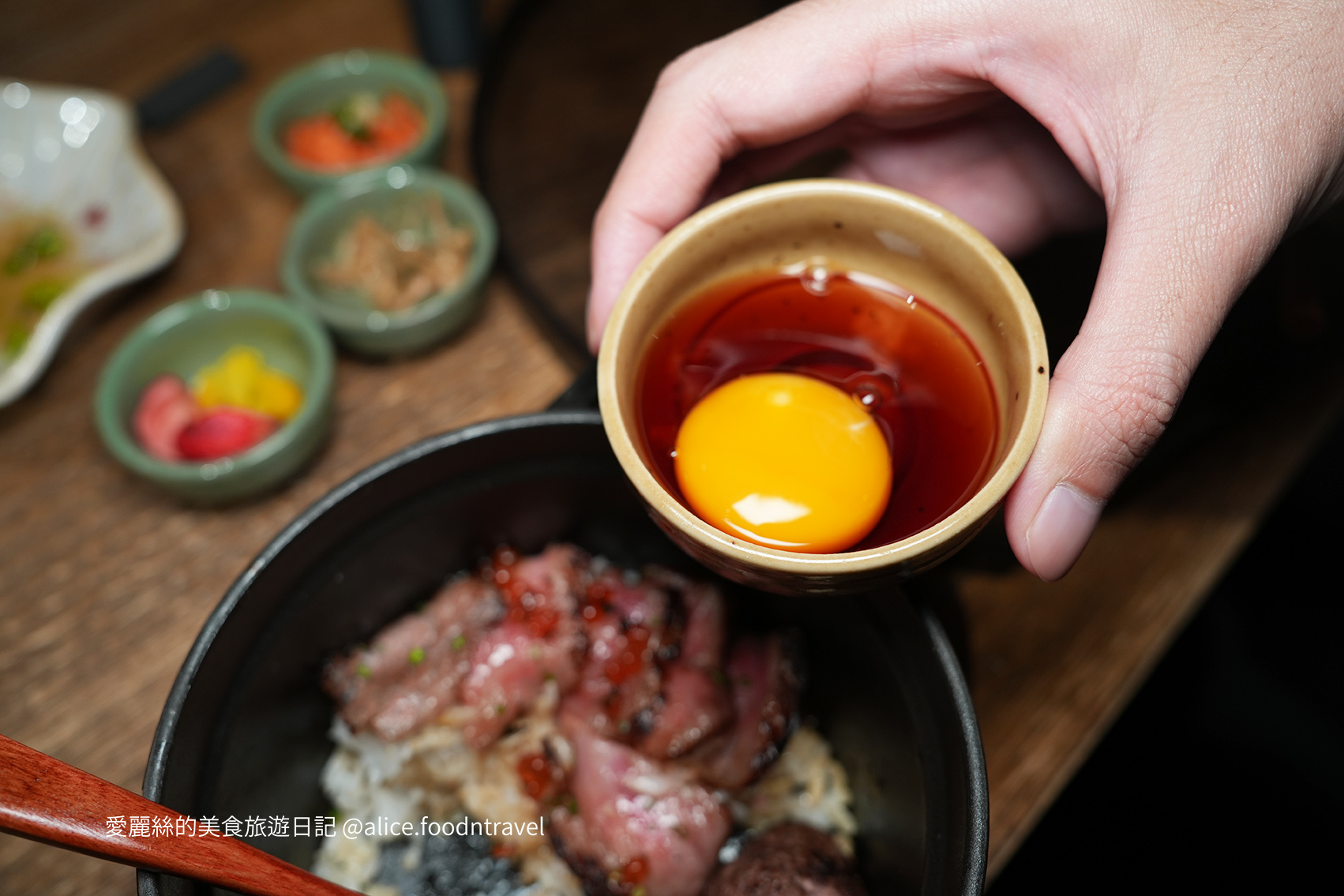台中美食台中定食台中日本料理台中無菜單料理台中南屯美食台中南屯定食台中漢堡排台中挽肉與米台中和牛丼台中居酒屋台中南屯漢堡排台中餐廳推薦預約困難店客觀炭火小料理