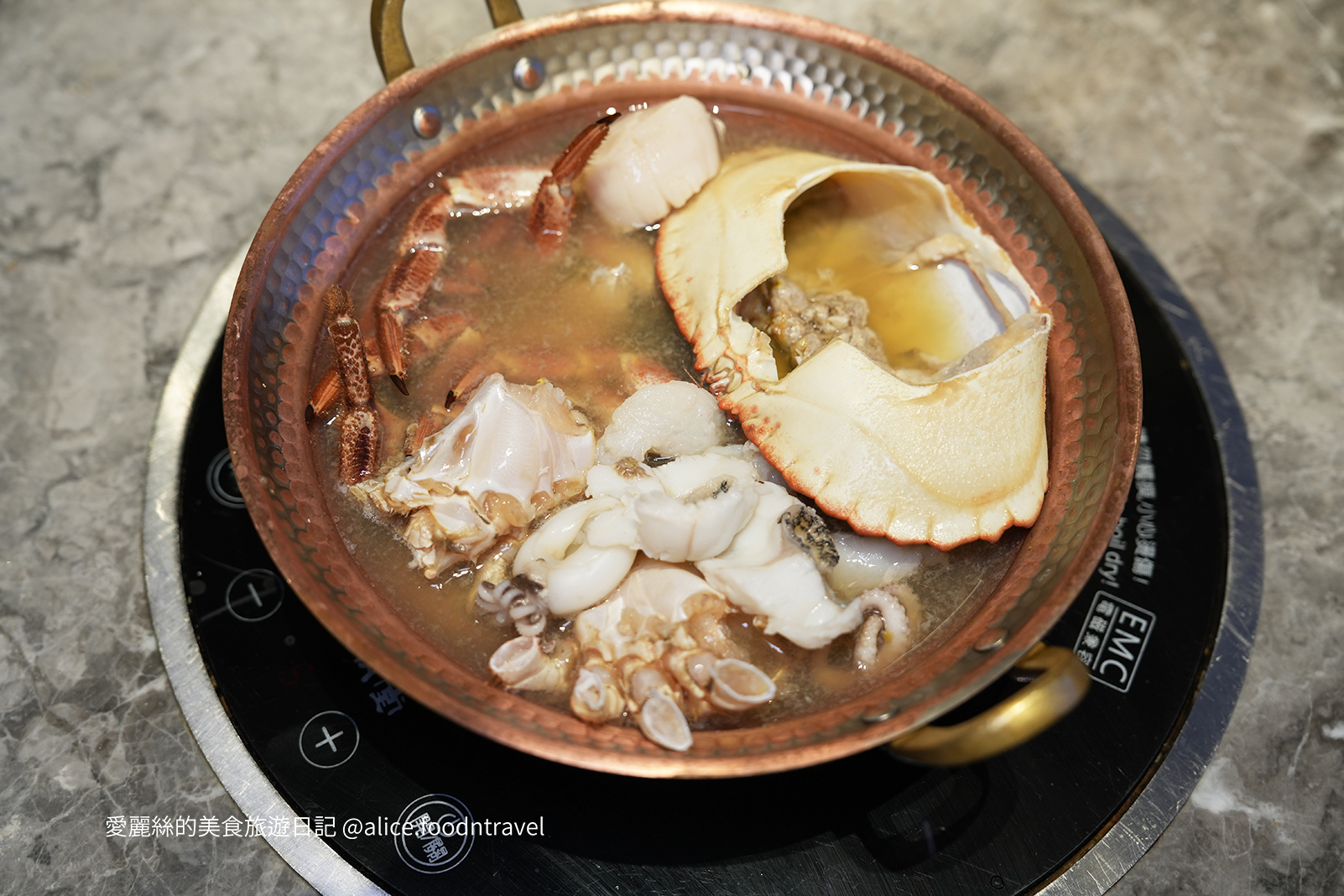 台中西屯美食台中西屯火鍋台中高級餐廳台中必吃台中七期美食月暮藏和牛活海鮮高級火鍋台中必吃月暮藏菜單