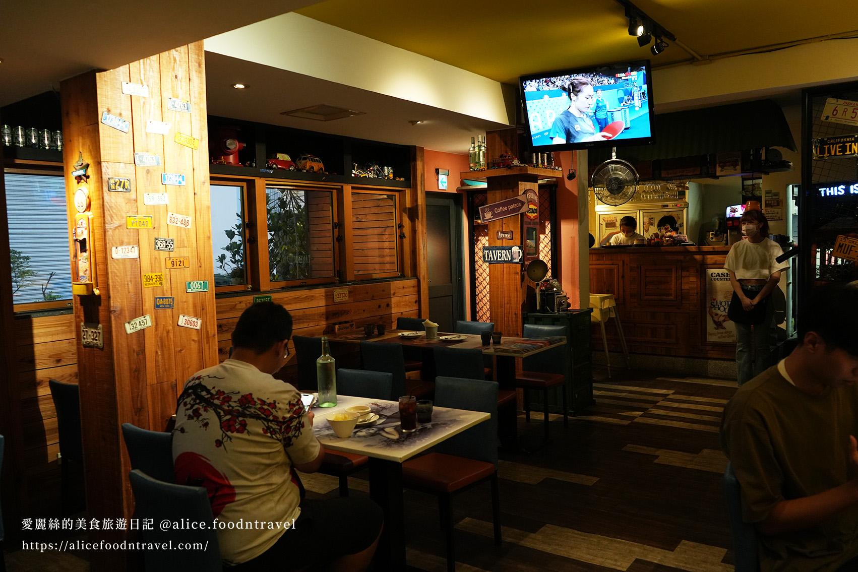 台中美式餐廳台中餐酒館台中慶生餐廳台中必吃美食西區餐廳西區美食西區美式餐廳西區慶生餐廳勤美美食勤美誠品勤美餐廳推薦草悟道美食草悟廣場台中漢堡台中美式BBQ哈燒庫美式餐酒館