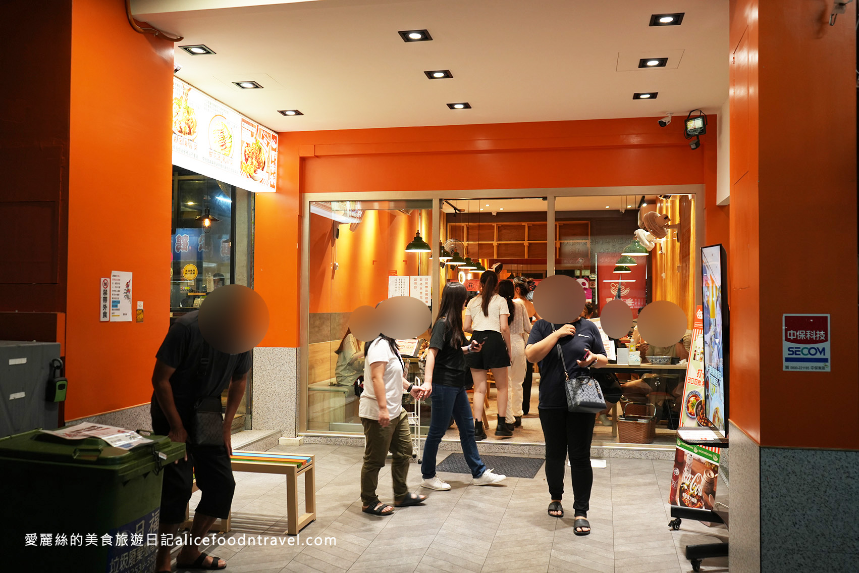 台中麻辣鍋台中火鍋台中逢甲美食逢甲夜市美食逢甲餐廳台中餐聽推薦台中四川菜重慶火鍋冒菜推薦台中西屯美食西屯麻辣鍋冒香香冒菜鍋