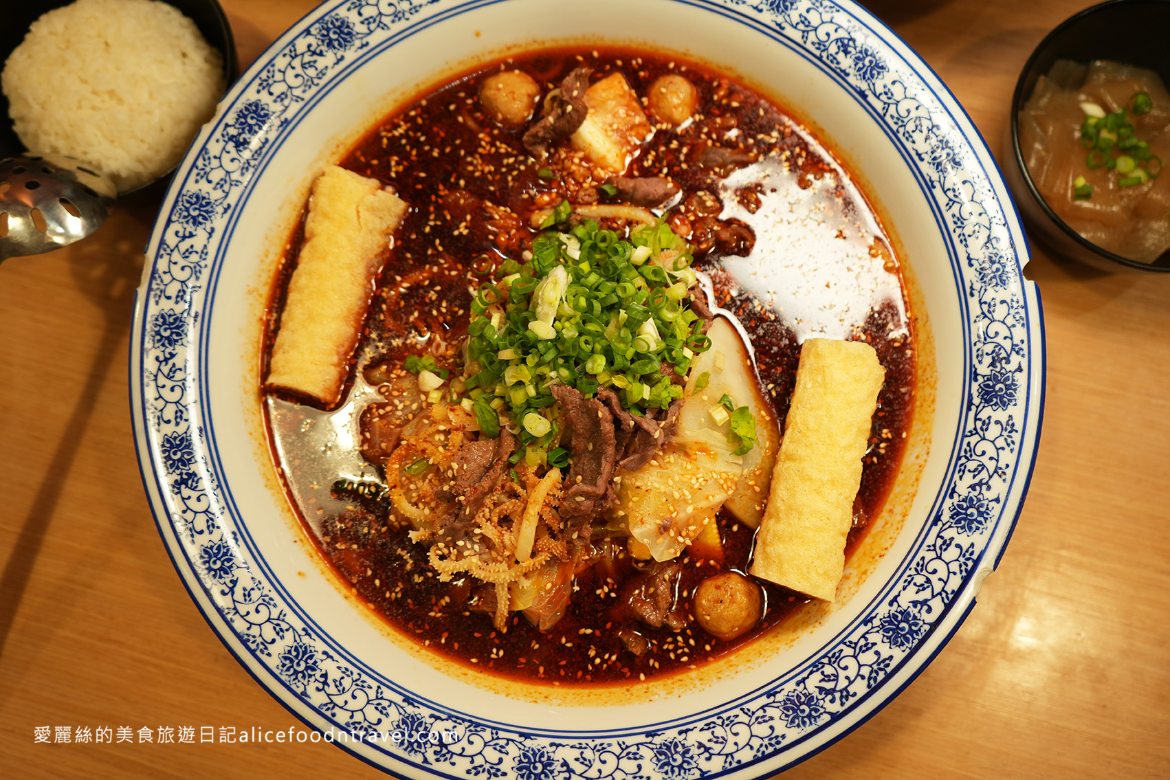 台中麻辣鍋台中火鍋台中逢甲美食逢甲夜市美食逢甲餐廳台中餐聽推薦台中四川菜重慶火鍋冒菜推薦台中西屯美食西屯麻辣鍋冒香香冒菜鍋