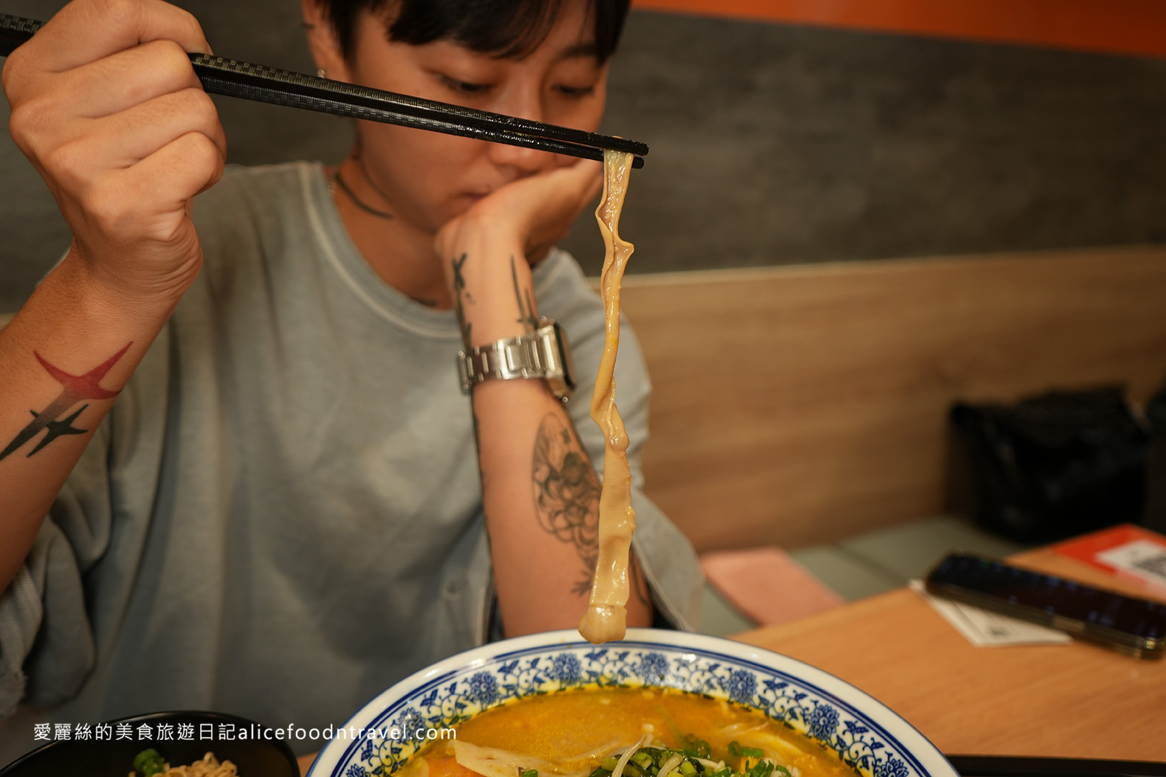 台中麻辣鍋台中火鍋台中逢甲美食逢甲夜市美食逢甲餐廳台中餐聽推薦台中四川菜重慶火鍋冒菜推薦台中西屯美食西屯麻辣鍋冒香香冒菜鍋