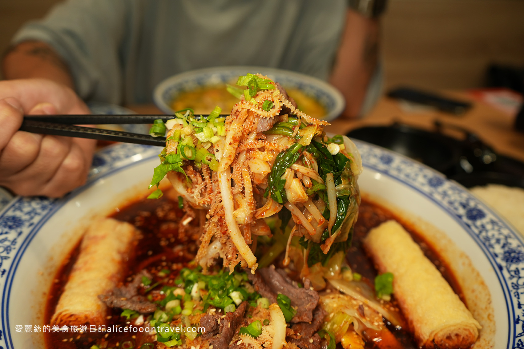 台中麻辣鍋台中火鍋台中逢甲美食逢甲夜市美食逢甲餐廳台中餐聽推薦台中四川菜重慶火鍋冒菜推薦台中西屯美食西屯麻辣鍋冒香香冒菜鍋