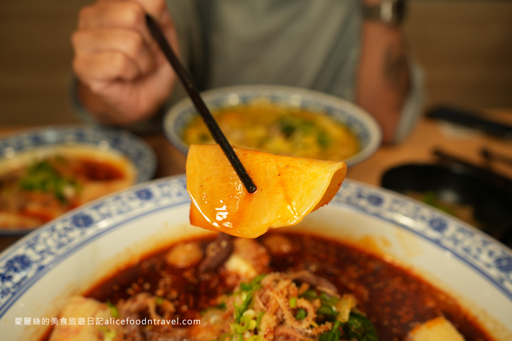 台中麻辣鍋台中火鍋台中逢甲美食逢甲夜市美食逢甲餐廳台中餐聽推薦台中四川菜重慶火鍋冒菜推薦台中西屯美食西屯麻辣鍋冒香香冒菜鍋