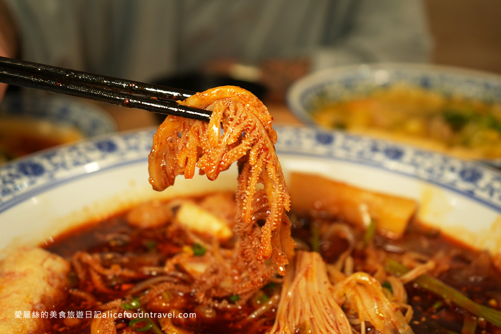 台中麻辣鍋台中火鍋台中逢甲美食逢甲夜市美食逢甲餐廳台中餐聽推薦台中四川菜重慶火鍋冒菜推薦台中西屯美食西屯麻辣鍋冒香香冒菜鍋