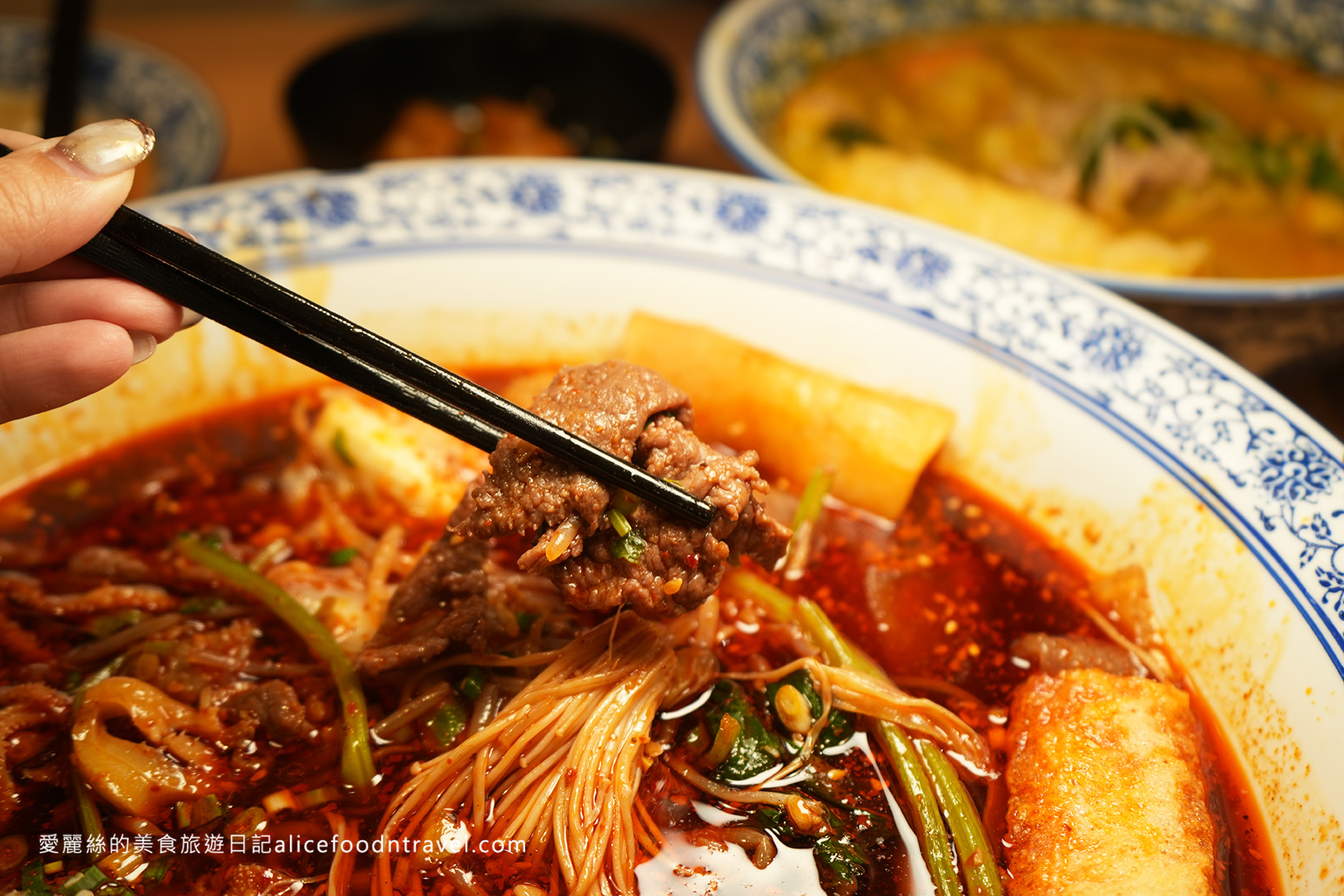 台中麻辣鍋台中火鍋台中逢甲美食逢甲夜市美食逢甲餐廳台中餐聽推薦台中四川菜重慶火鍋冒菜推薦台中西屯美食西屯麻辣鍋冒香香冒菜鍋